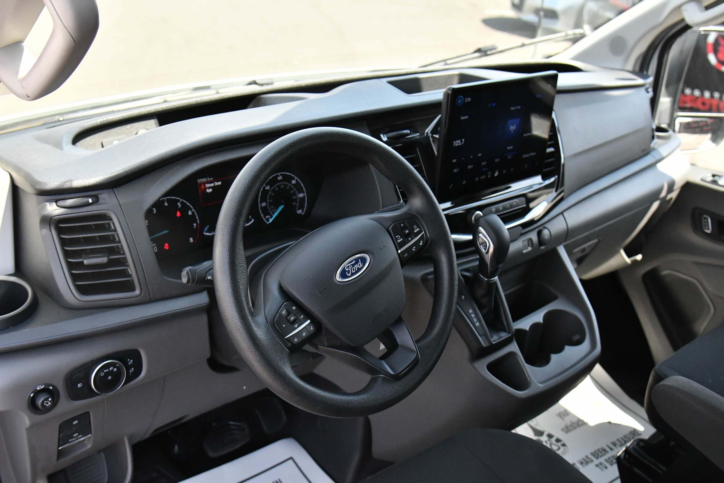 2023 Ford Transit Passenger Van XLT - Photo 13