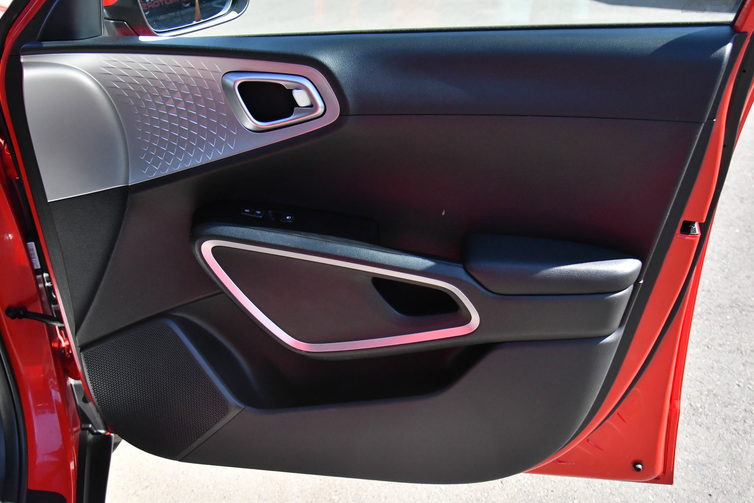 2024 Kia Soul LX - Photo 32
