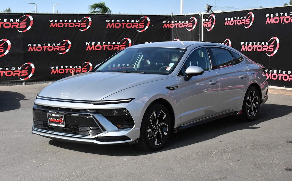 Used 2024 Hyundai Sonata SEL Sedan