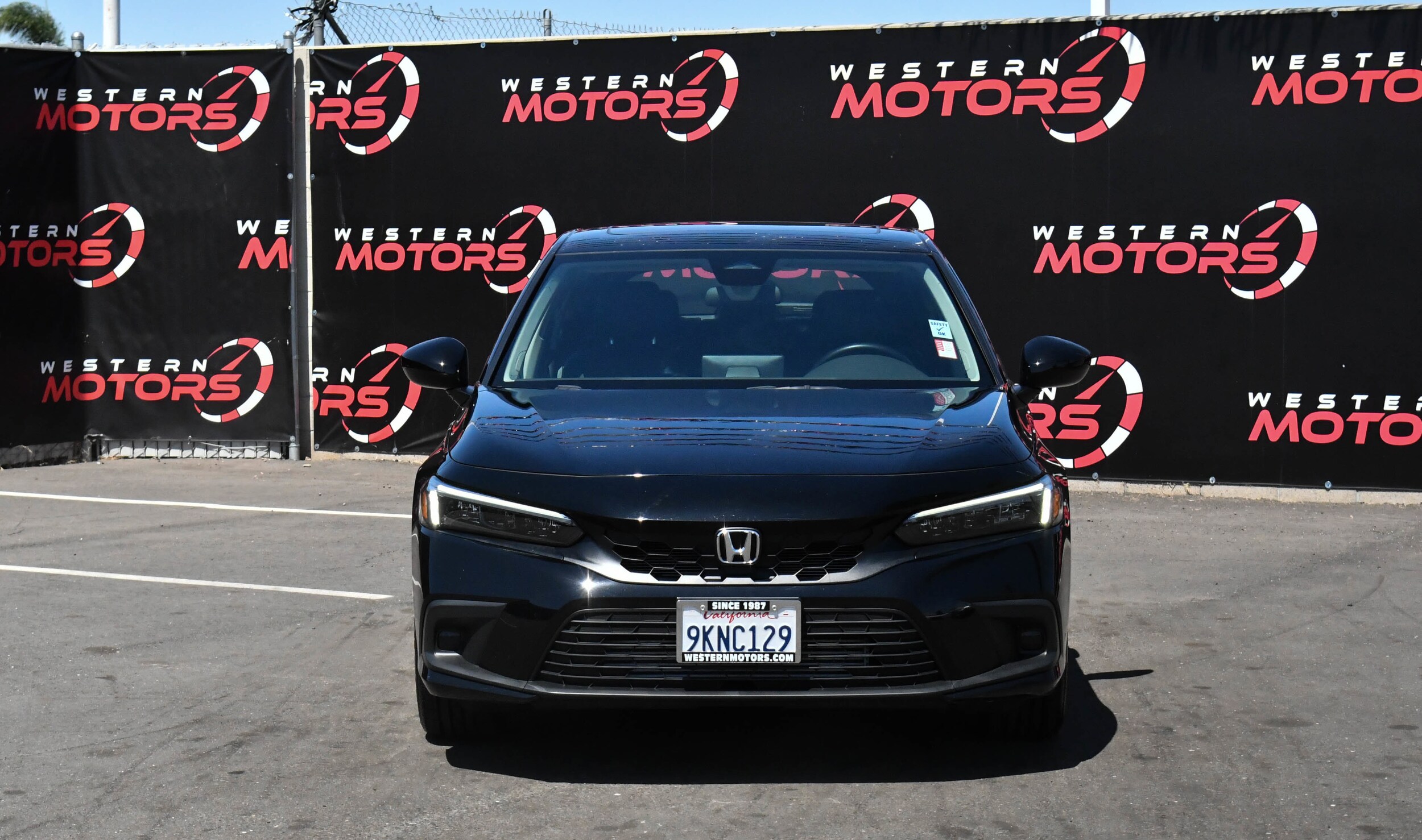 2024 Honda Civic Hatchback EX-L photo 2