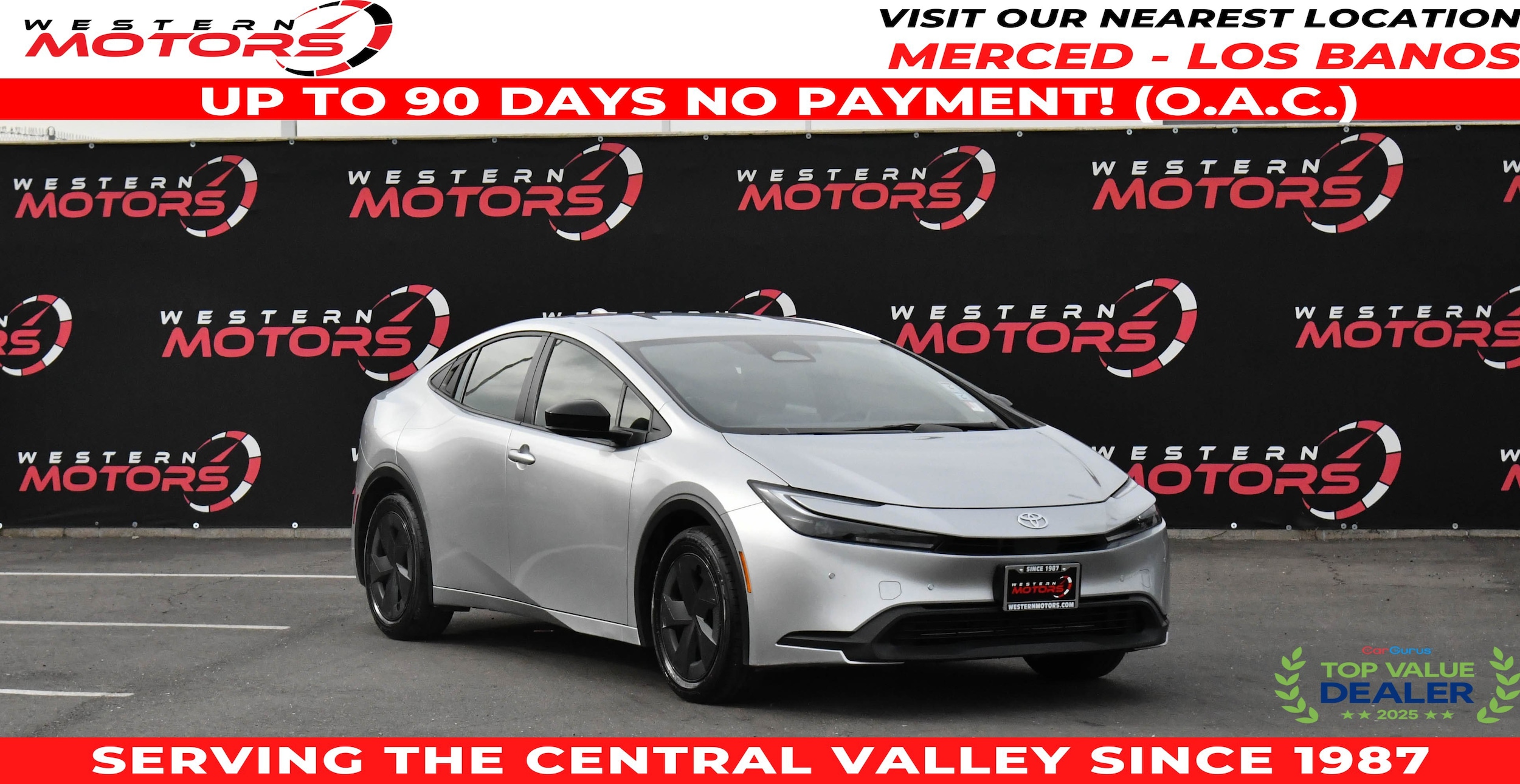 2024 Toyota Prius LE's photo