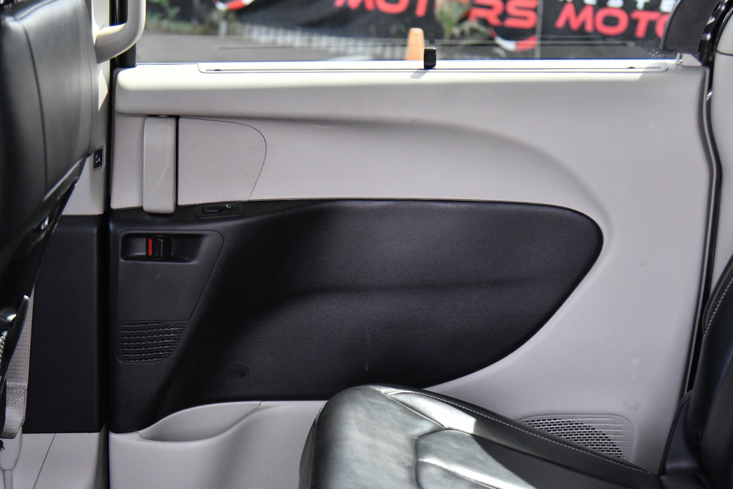 2023 Chrysler Pacifica Touring L - Photo 32