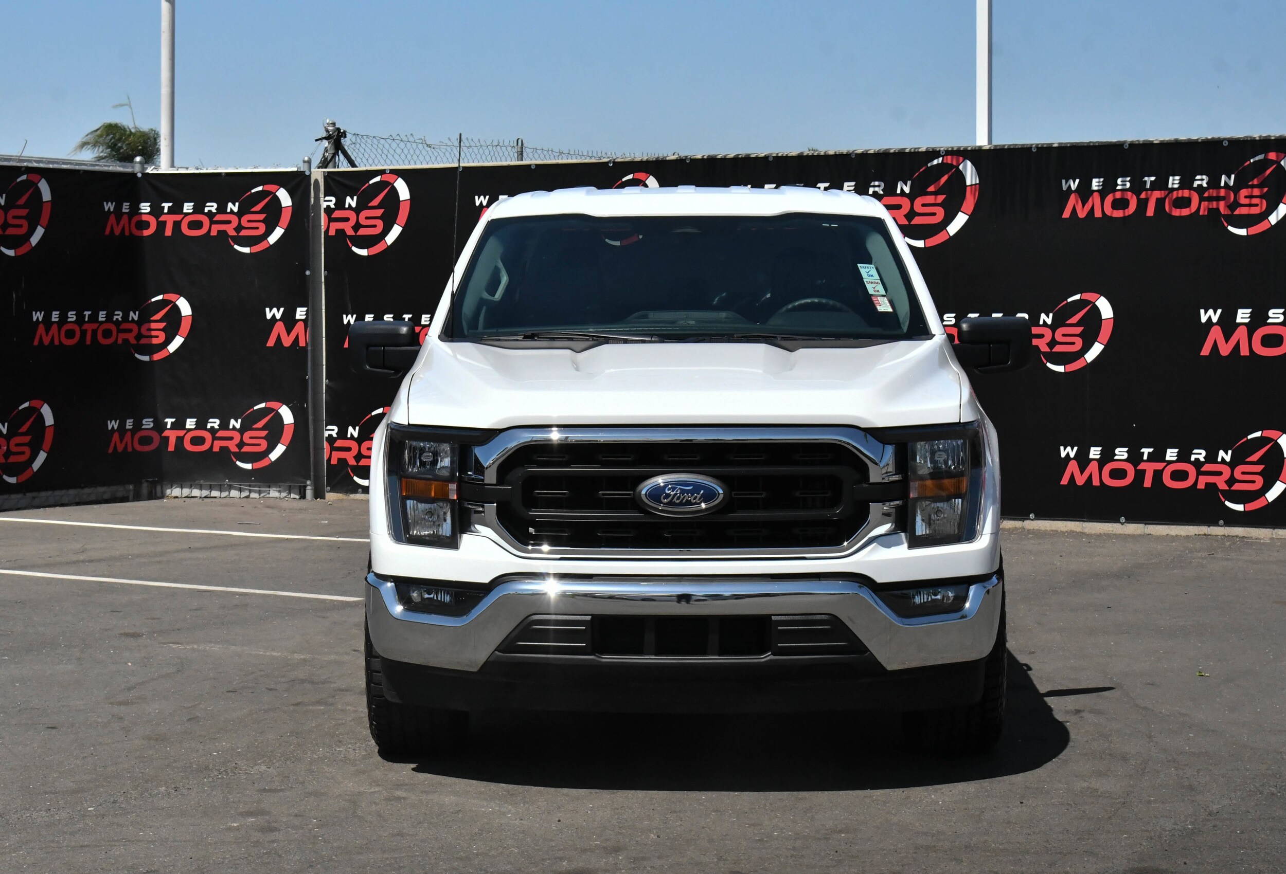 2023 Ford F-150 XLT photo 2