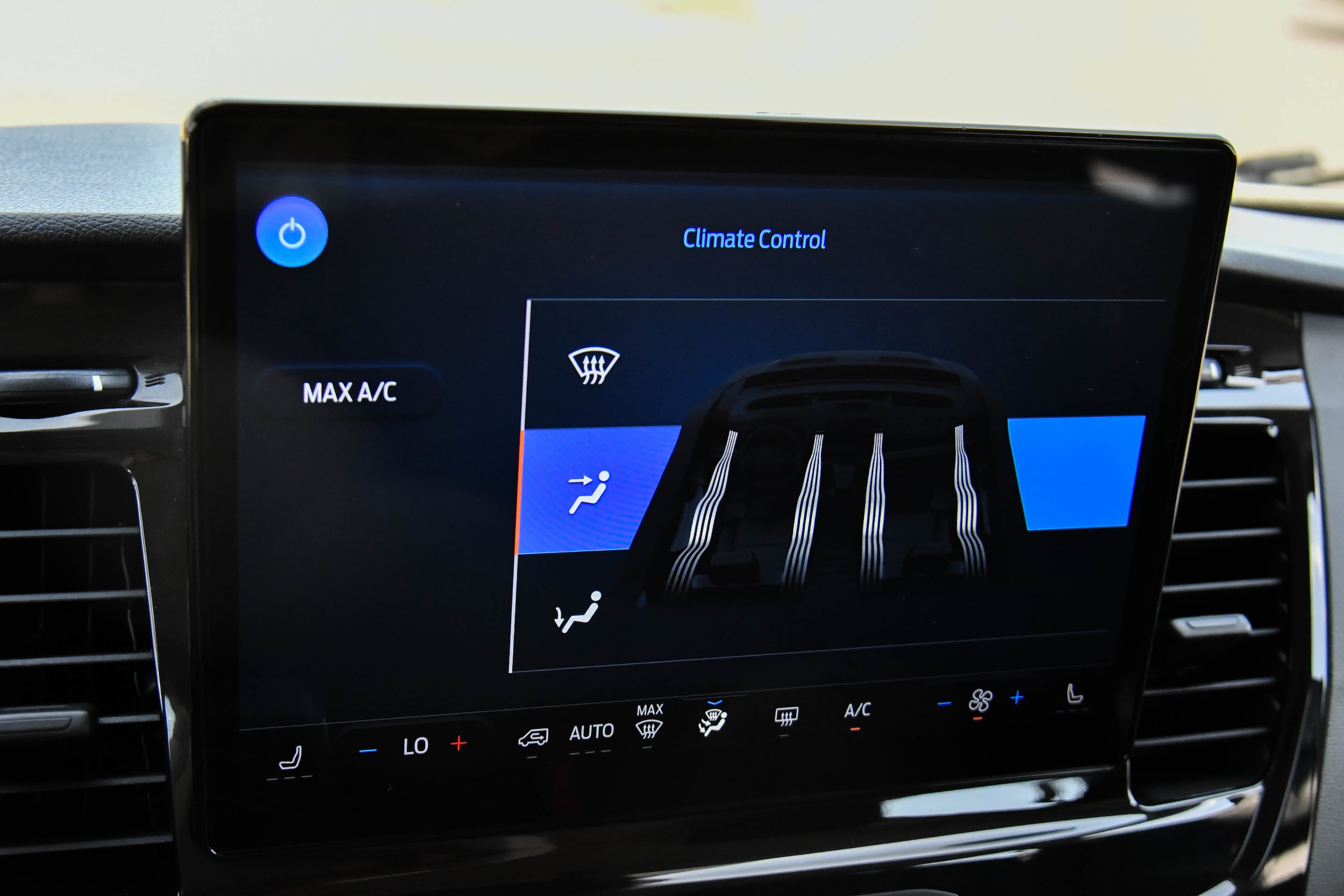 2023 Ford Transit Passenger Van XLT - Photo 22
