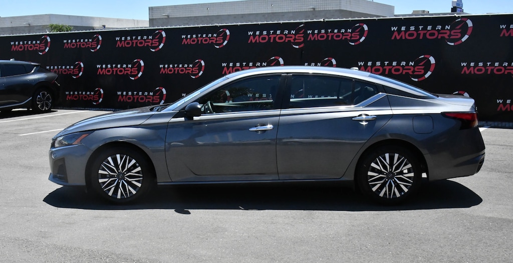 Used 2025 Nissan Altima SV Sedan