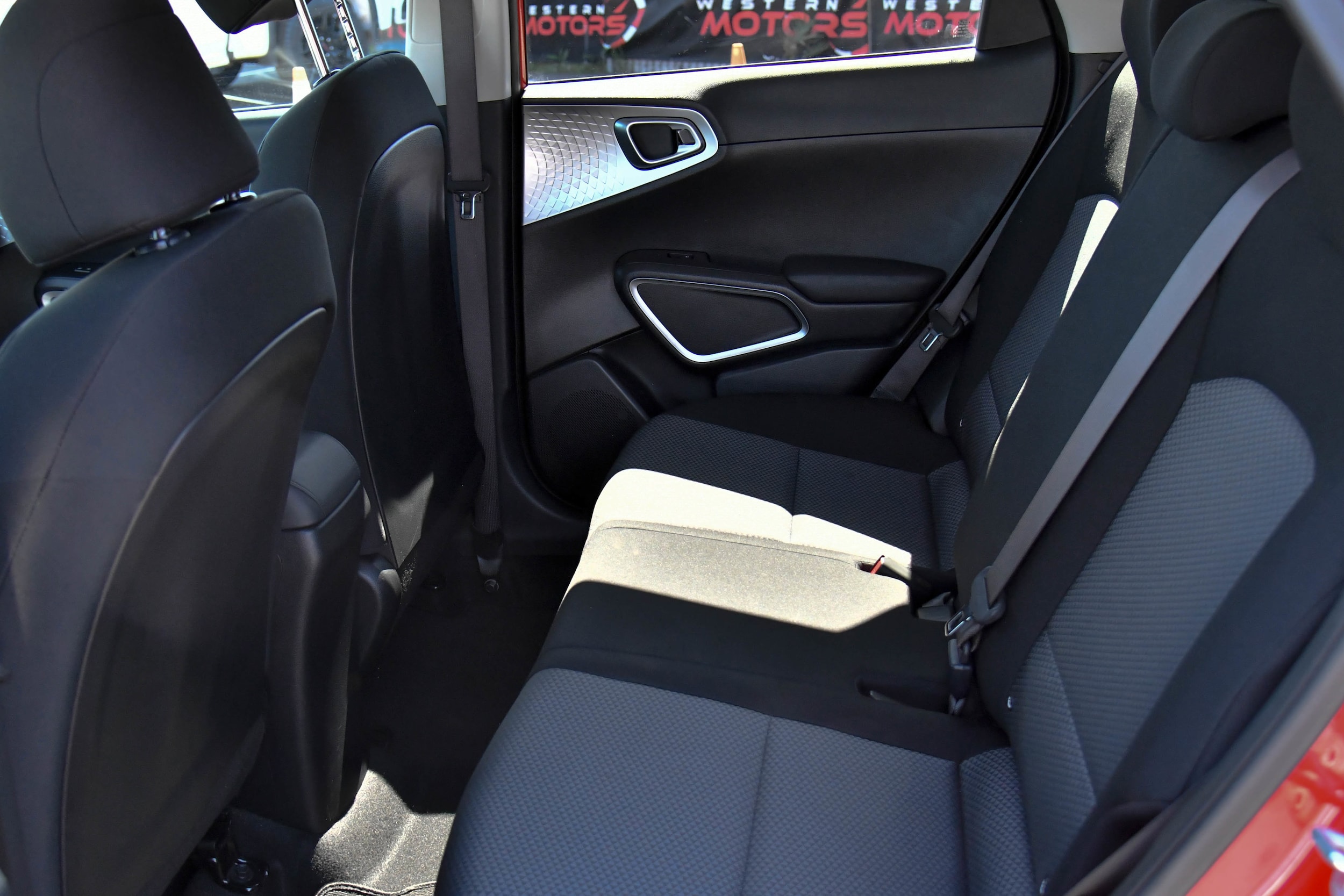2024 Kia Soul LX - Photo 26