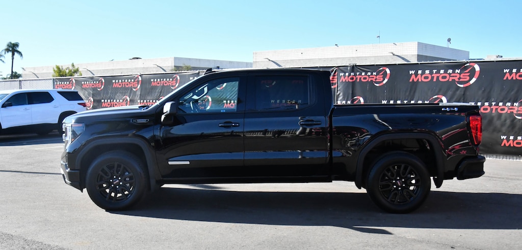 Used 2023 GMC Sierra 1500 Elevation 4WD Crew Cab 147 Elevation w/3SB