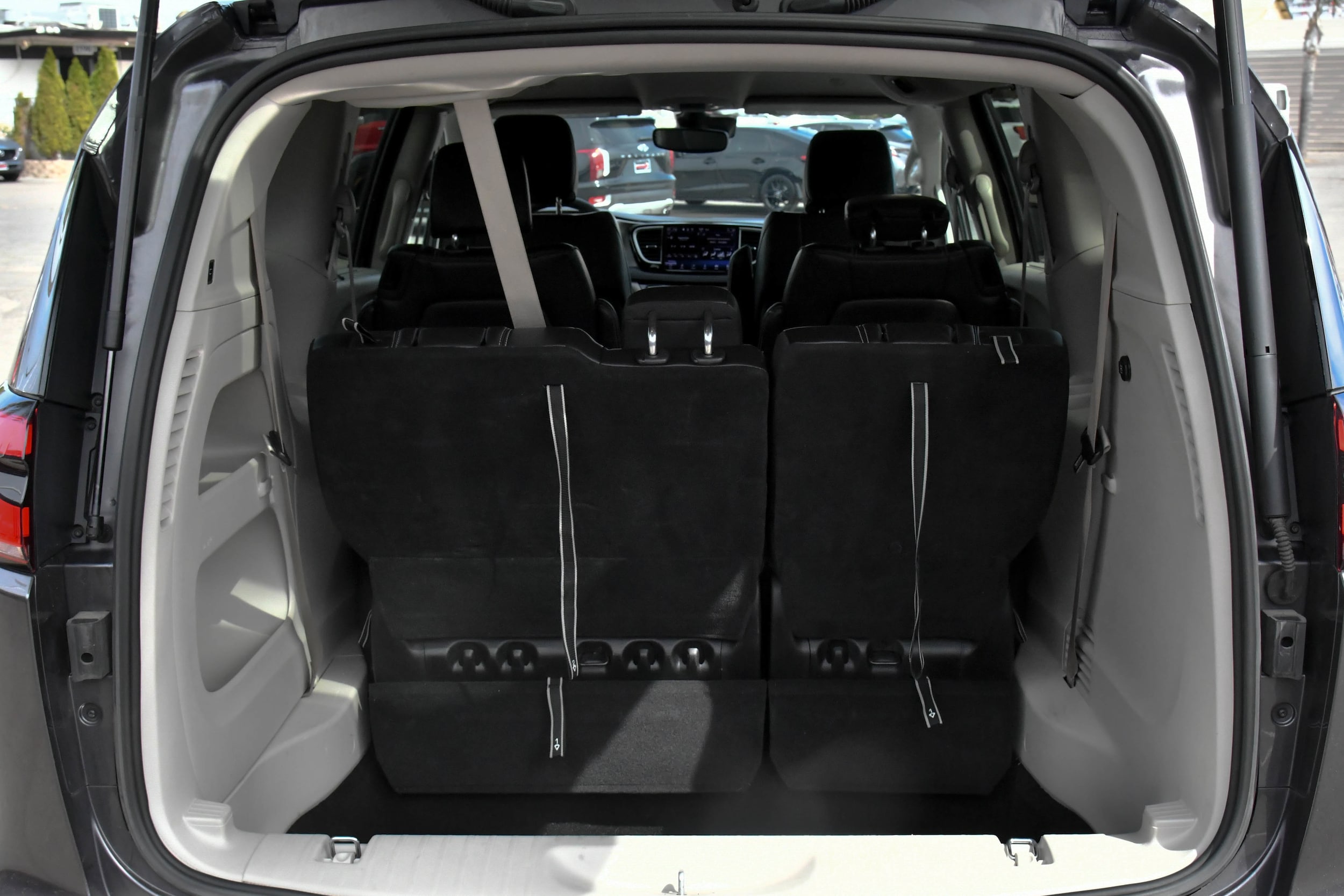 2023 Chrysler Pacifica Touring L - Photo 41