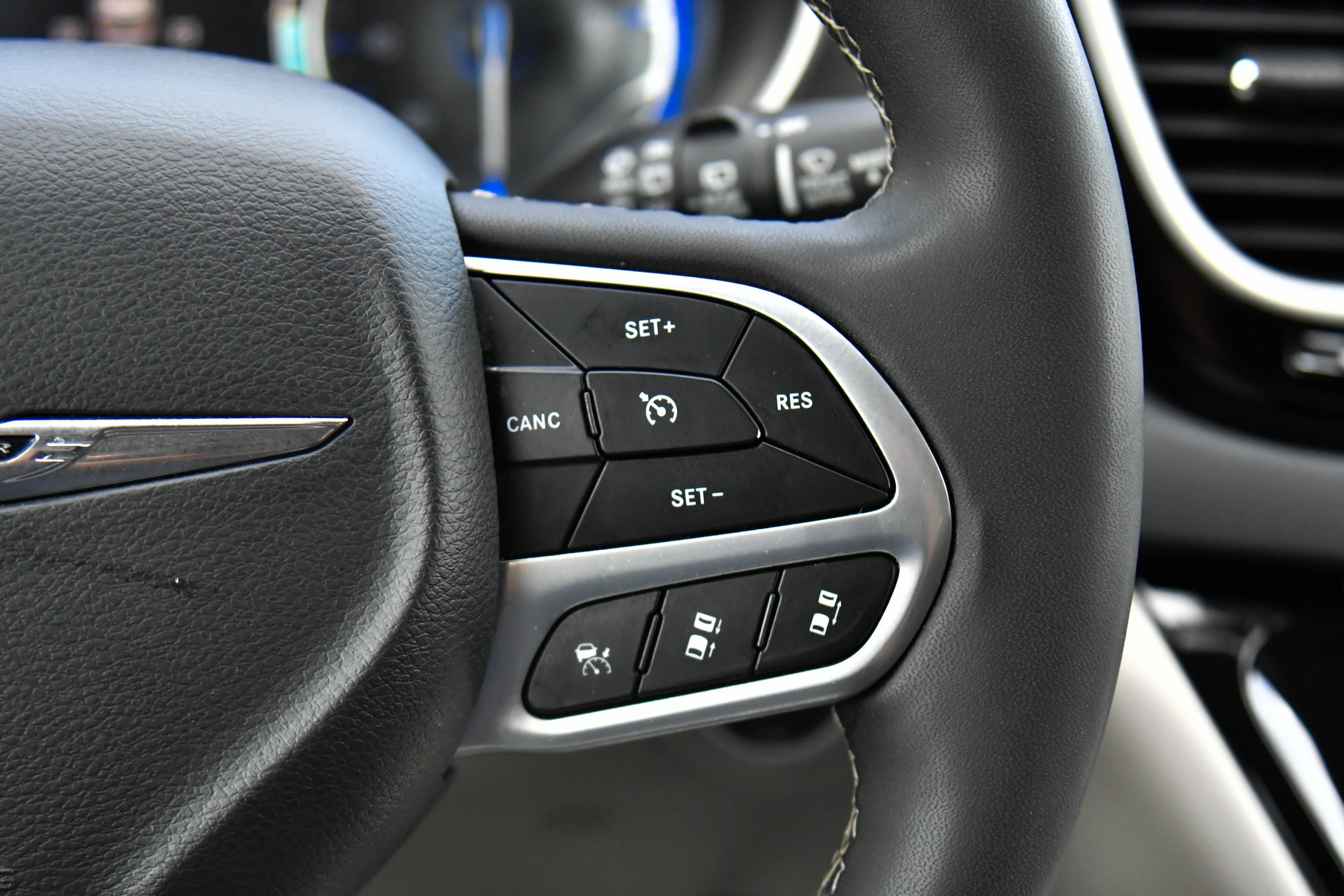 2023 Chrysler Pacifica Touring L - Photo 28