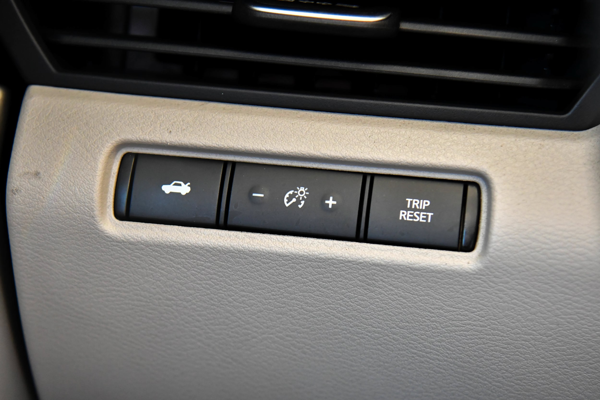 2025 Nissan Altima SV - Photo 26