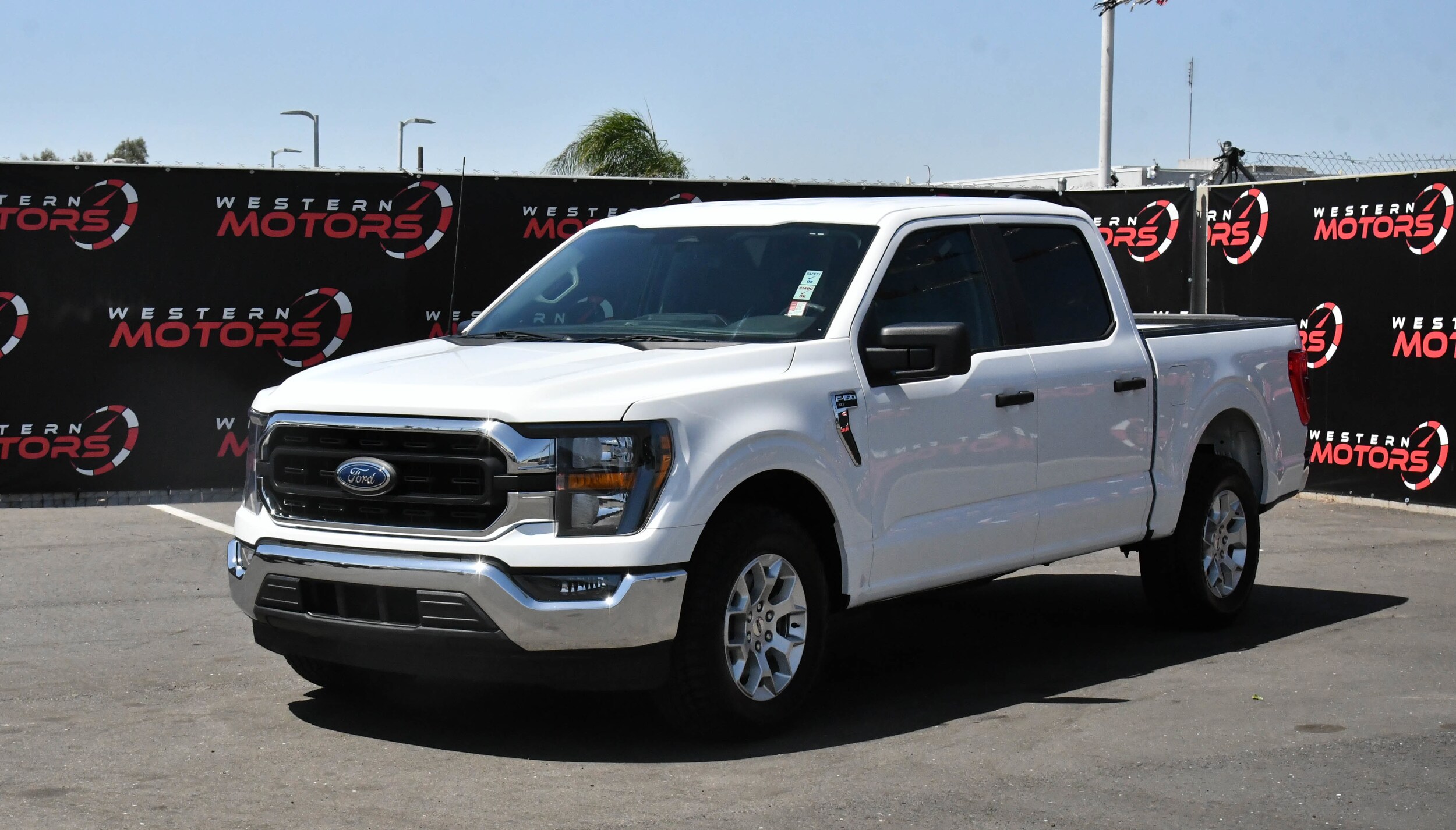 2023 Ford F-150 XLT photo 3