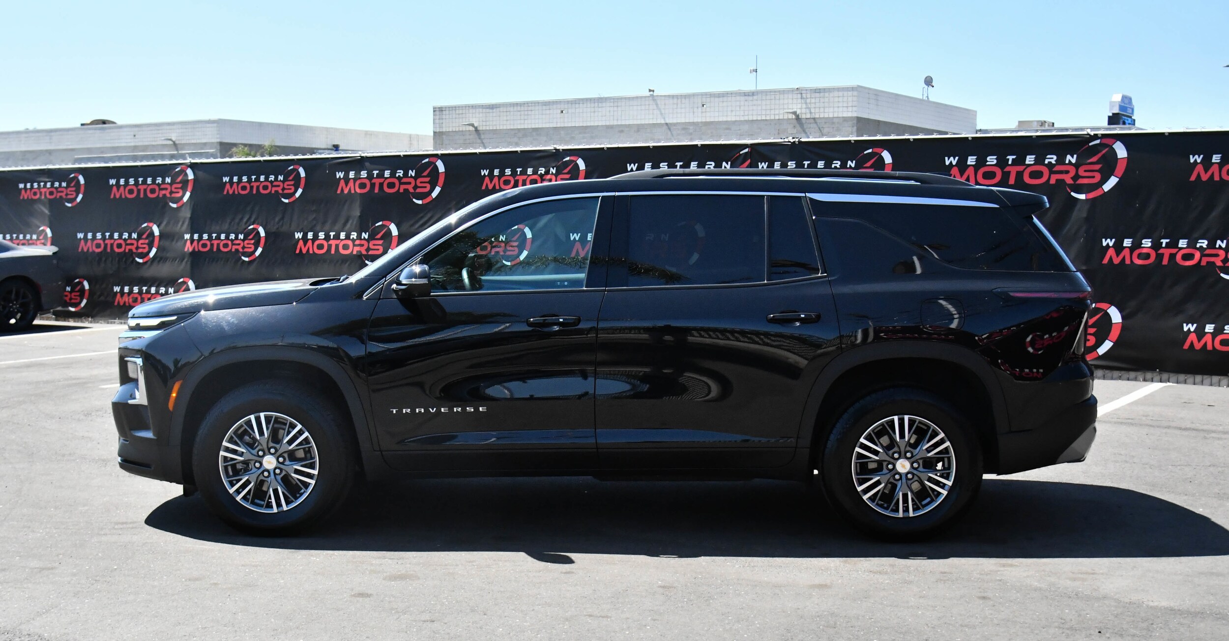 2024 Chevrolet Traverse 1LT photo 4