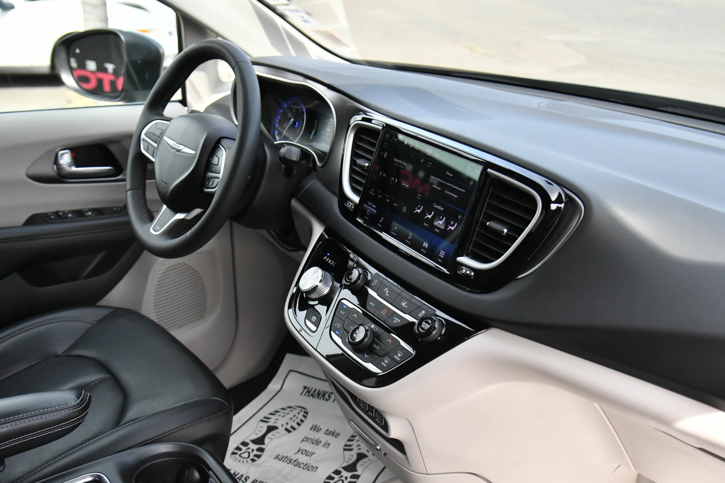 2023 Chrysler Pacifica Touring L - Photo 46