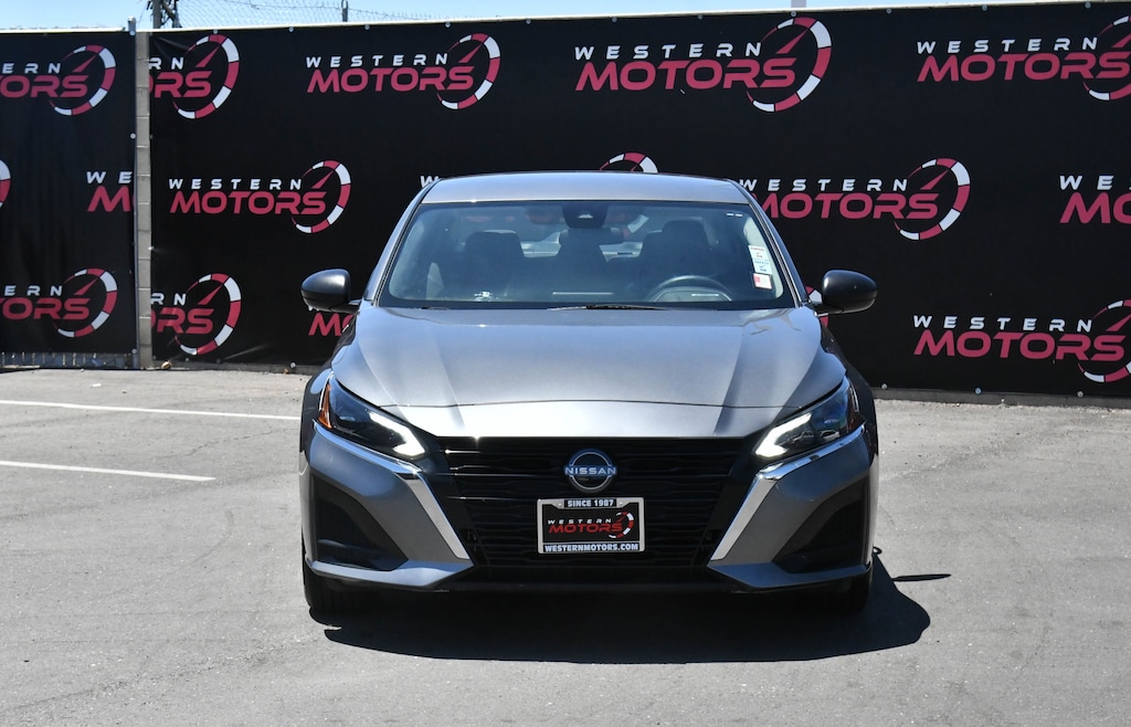 Used 2025 Nissan Altima SV Sedan