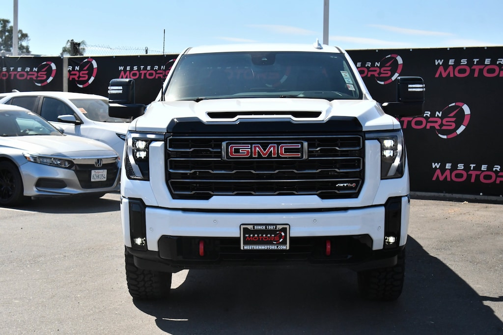 Used 2025 GMC Sierra 2500HD AT4 Truck Crew Cab