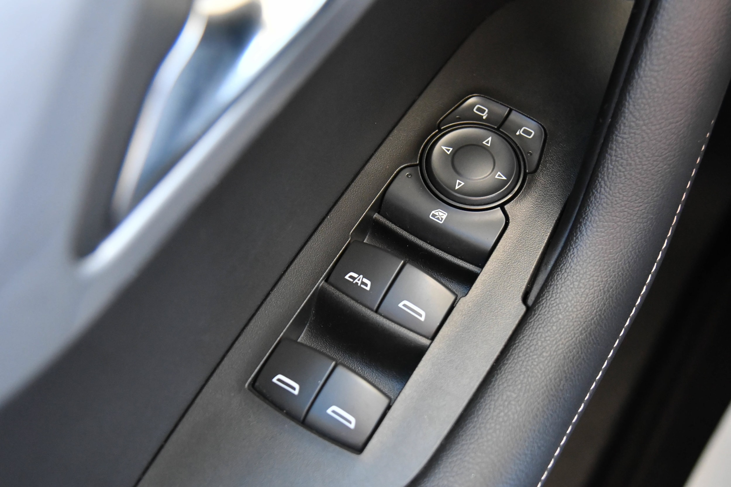 2025 Chevrolet Blazer 2LT - Photo 29