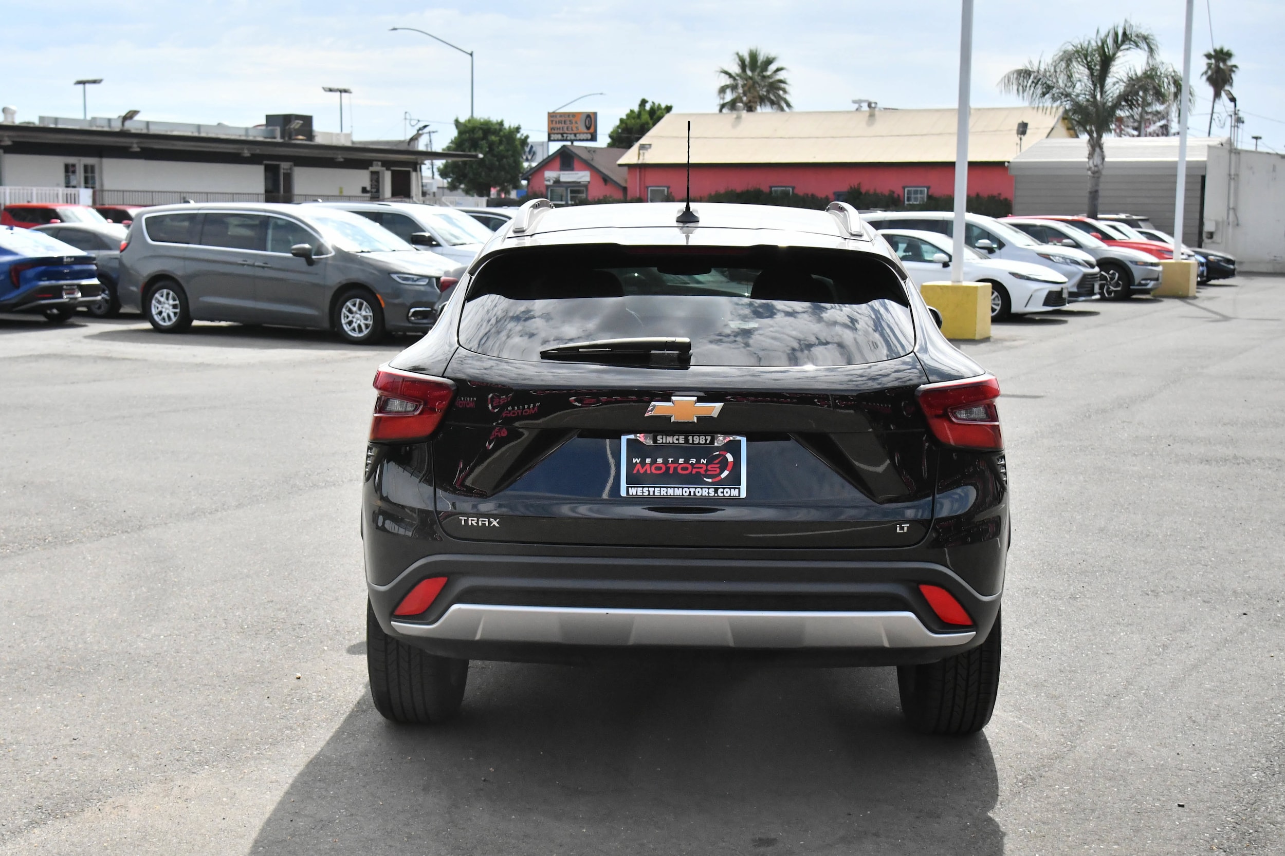 2025 Chevrolet Trax LT - Photo 6
