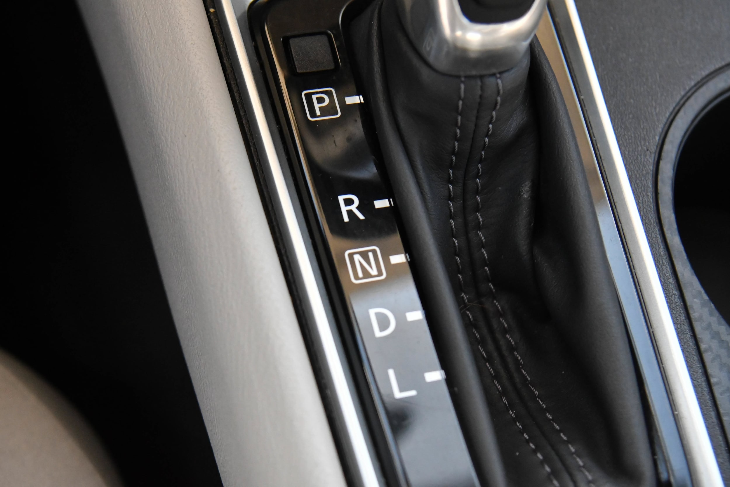 2025 Nissan Altima SV - Photo 21