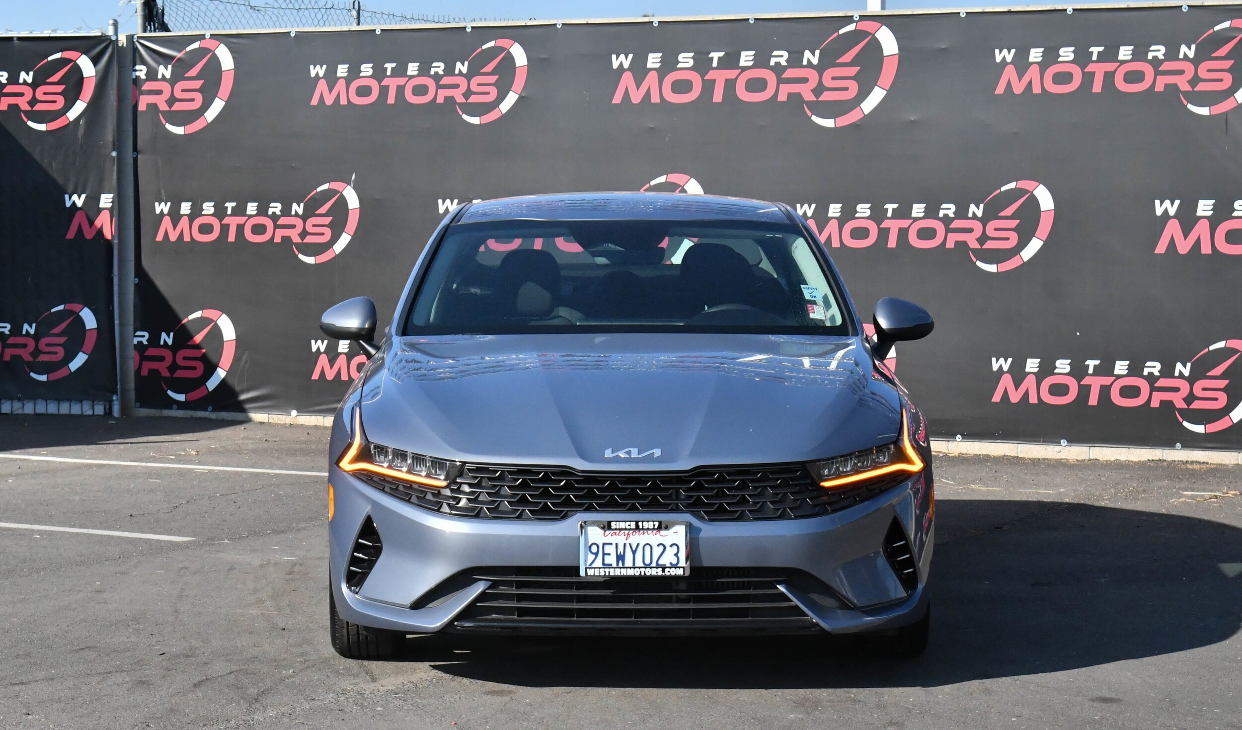 2023 Kia K5 LXS photo 2