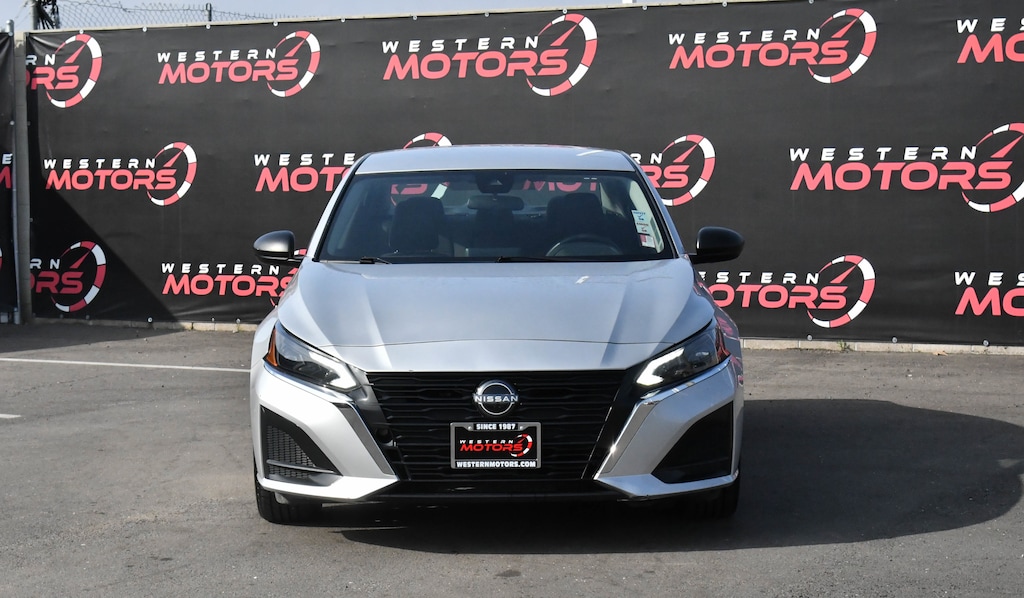 Used 2024 Nissan Altima 2.5 SV Sedan