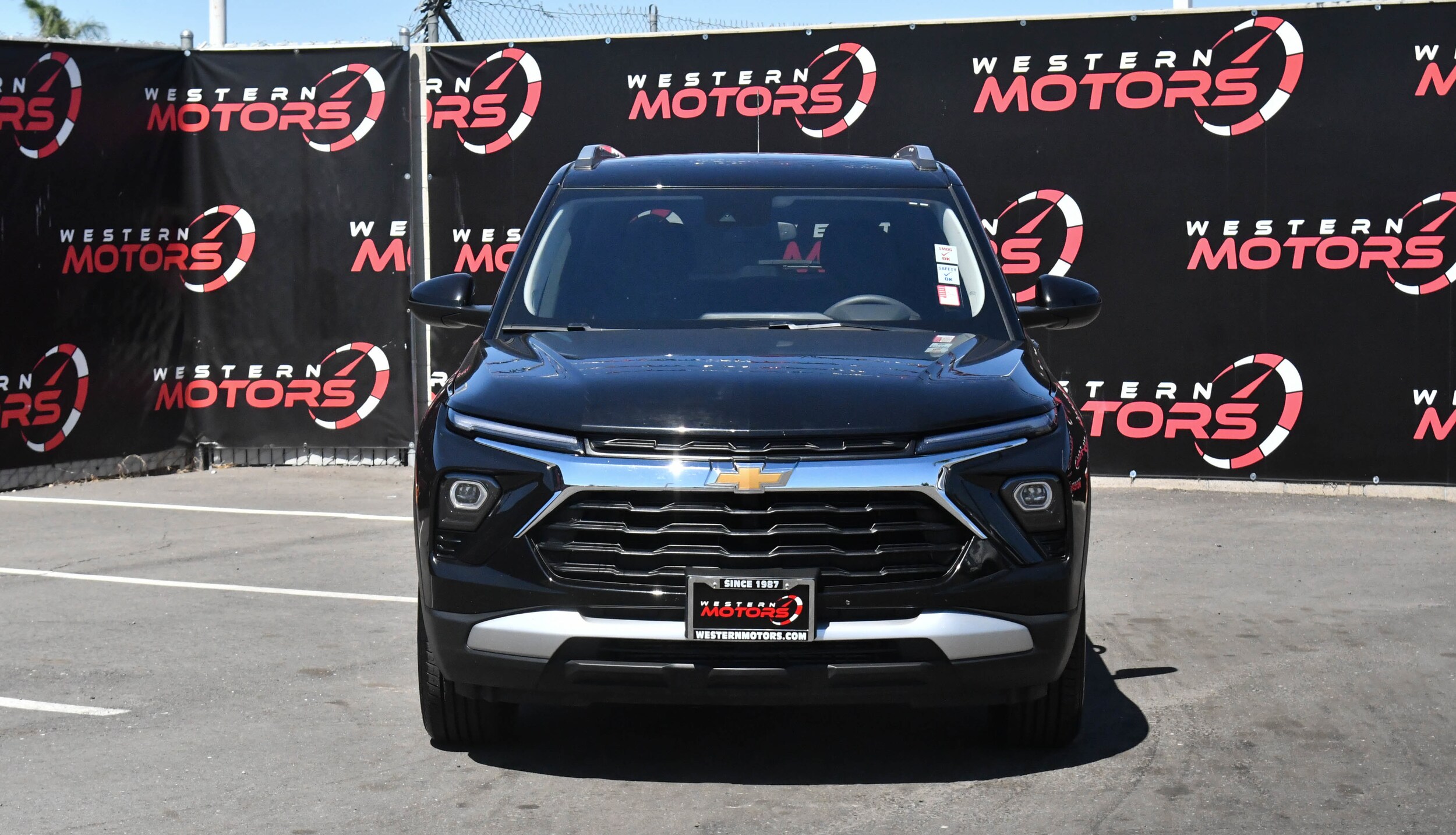 2024 Chevrolet Trailblazer LT photo 2