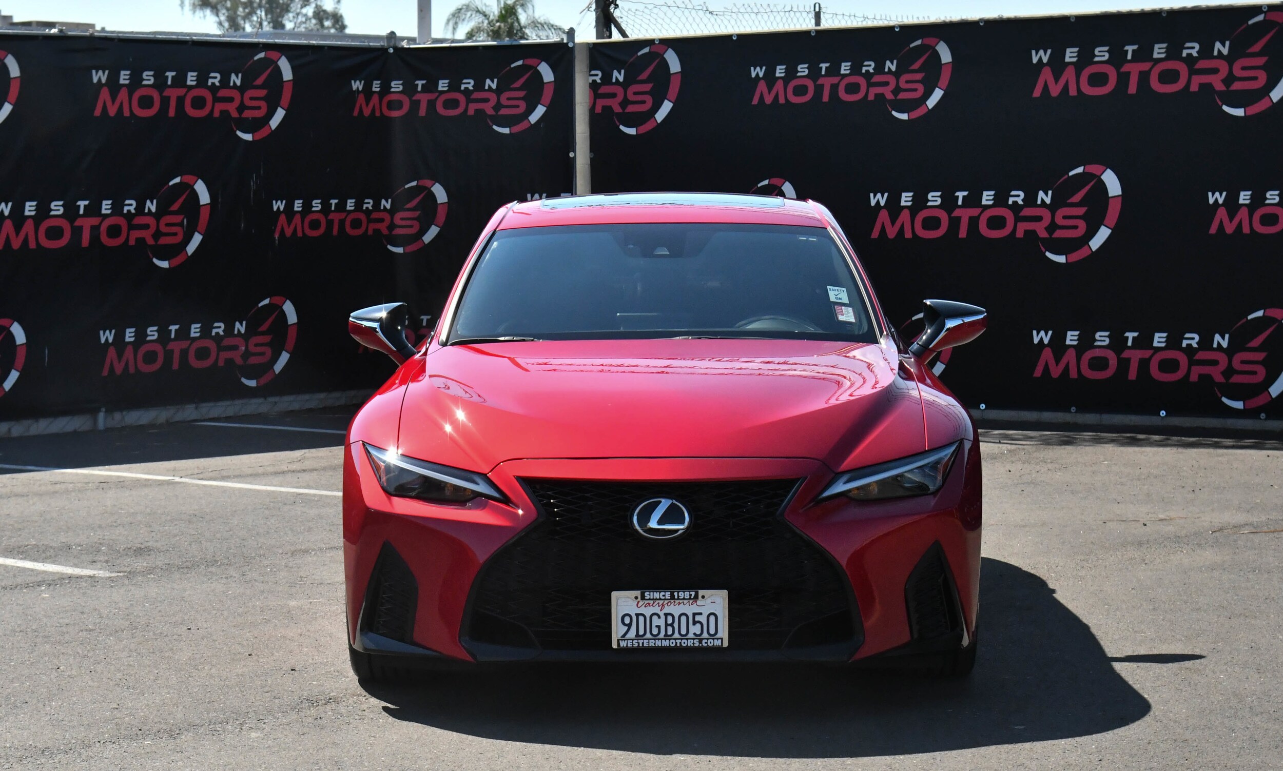 2022 Lexus IS 350 F SPORT photo 2