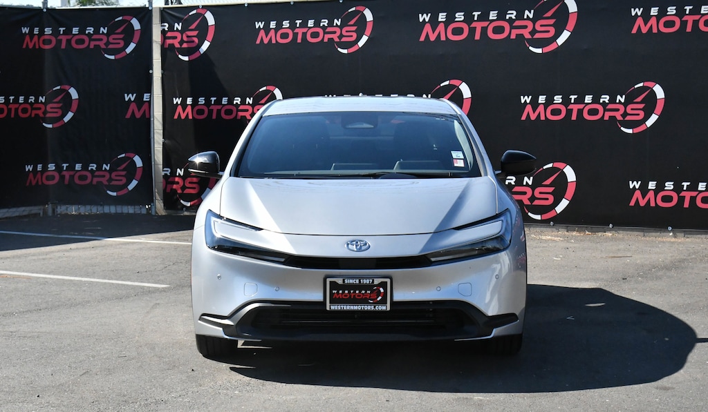 Used 2025 Toyota Prius LE Hatchback 4D Hatchback