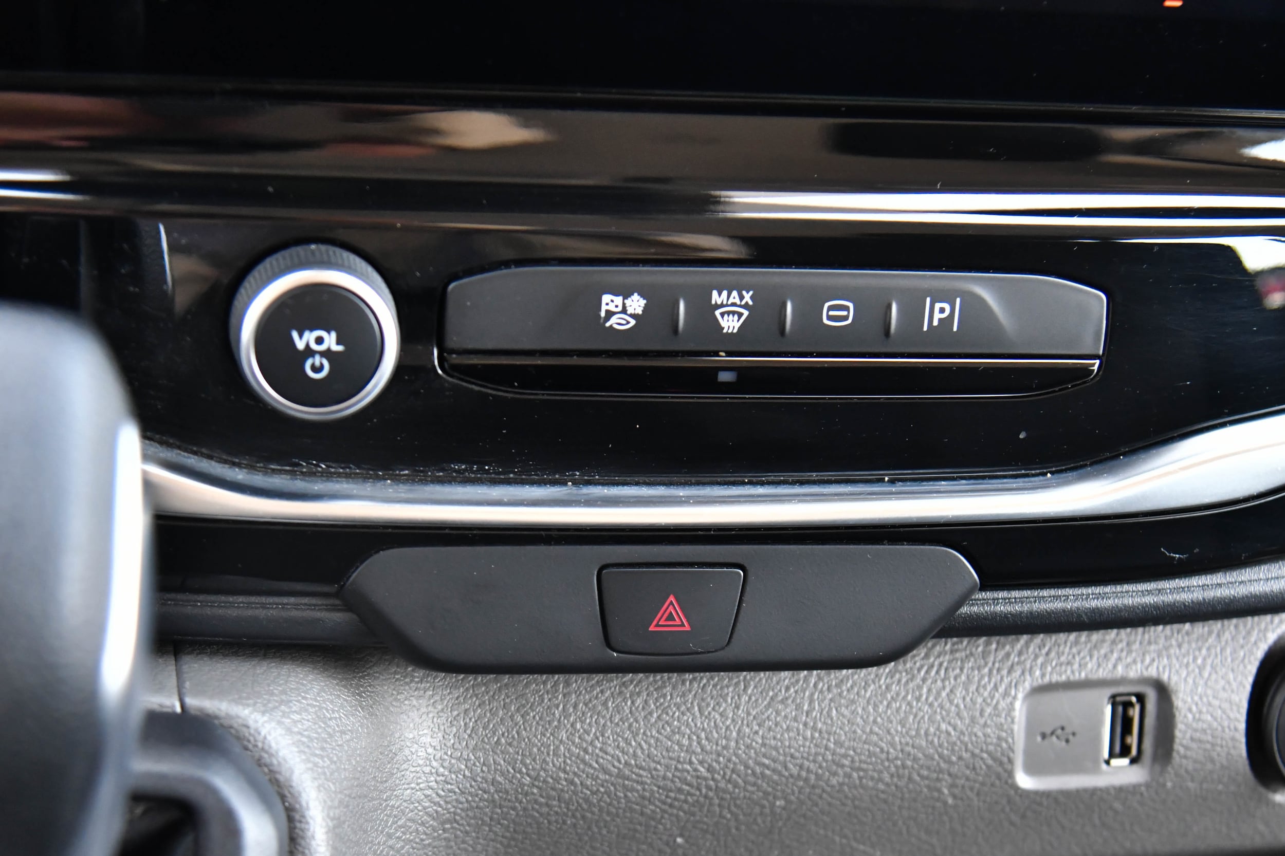 2023 Ford Transit Passenger Van XLT - Photo 23