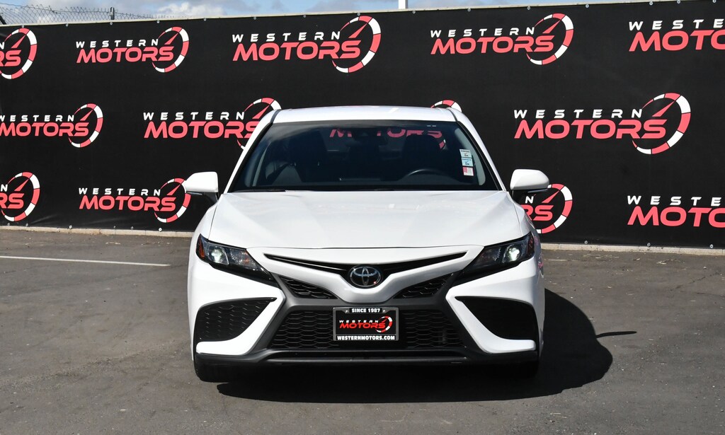 Used 2024 Toyota Camry SE Sedan 4D Sedan