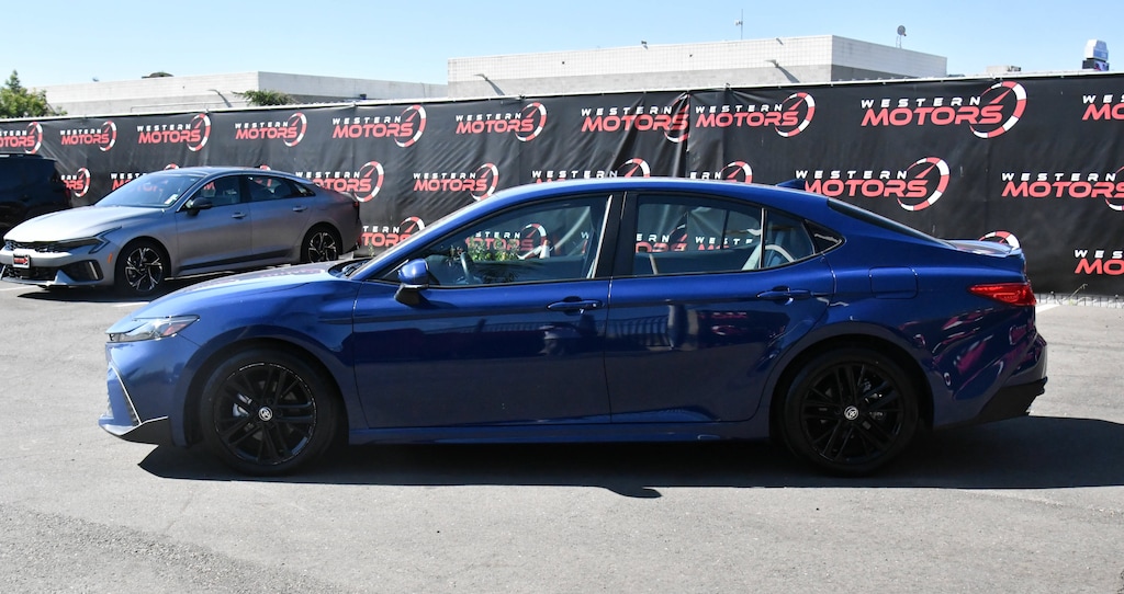 Used 2025 Toyota Camry SE Sedan 4D Sedan