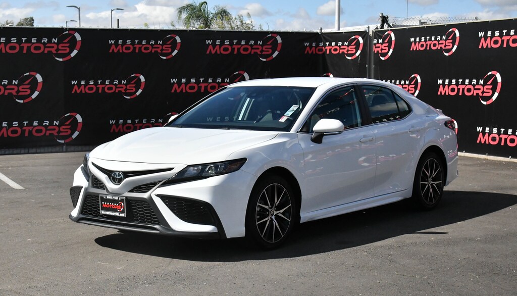 Used 2024 Toyota Camry SE Sedan 4D Sedan