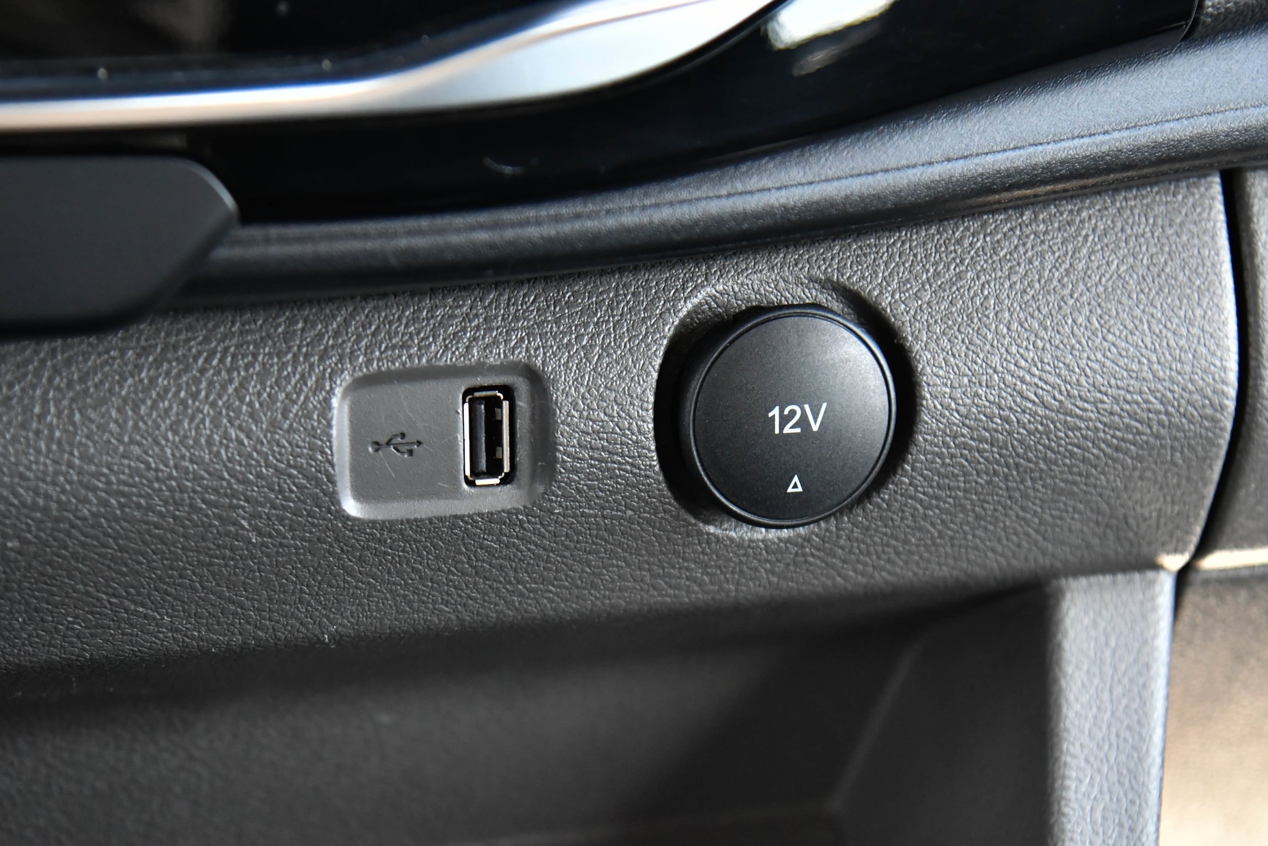 2023 Ford Transit Passenger Van XLT - Photo 24