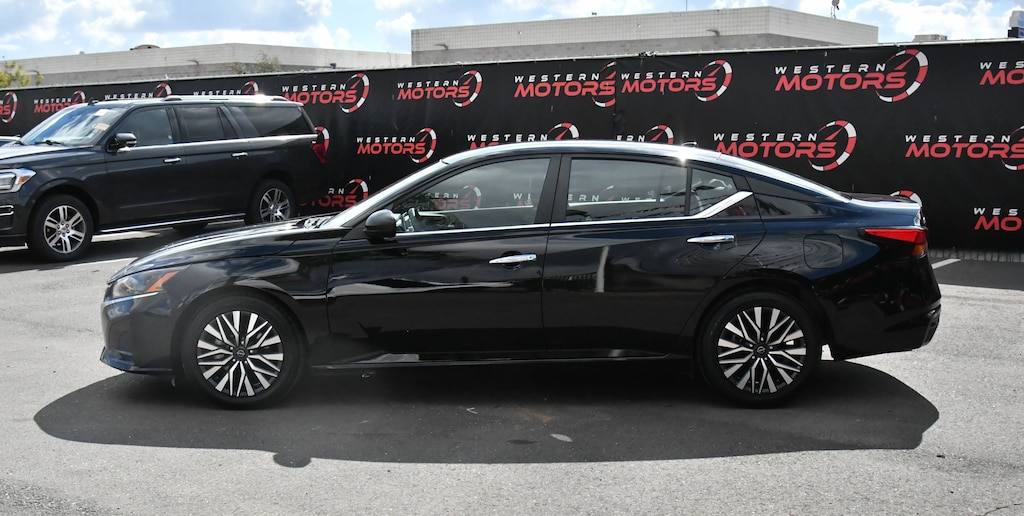 Used 2024 Nissan Altima 2.5 SV Sedan