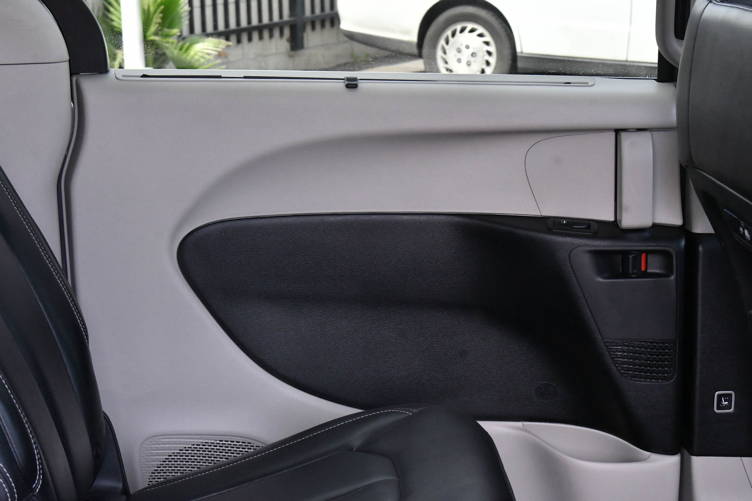 2023 Chrysler Pacifica Touring L - Photo 43