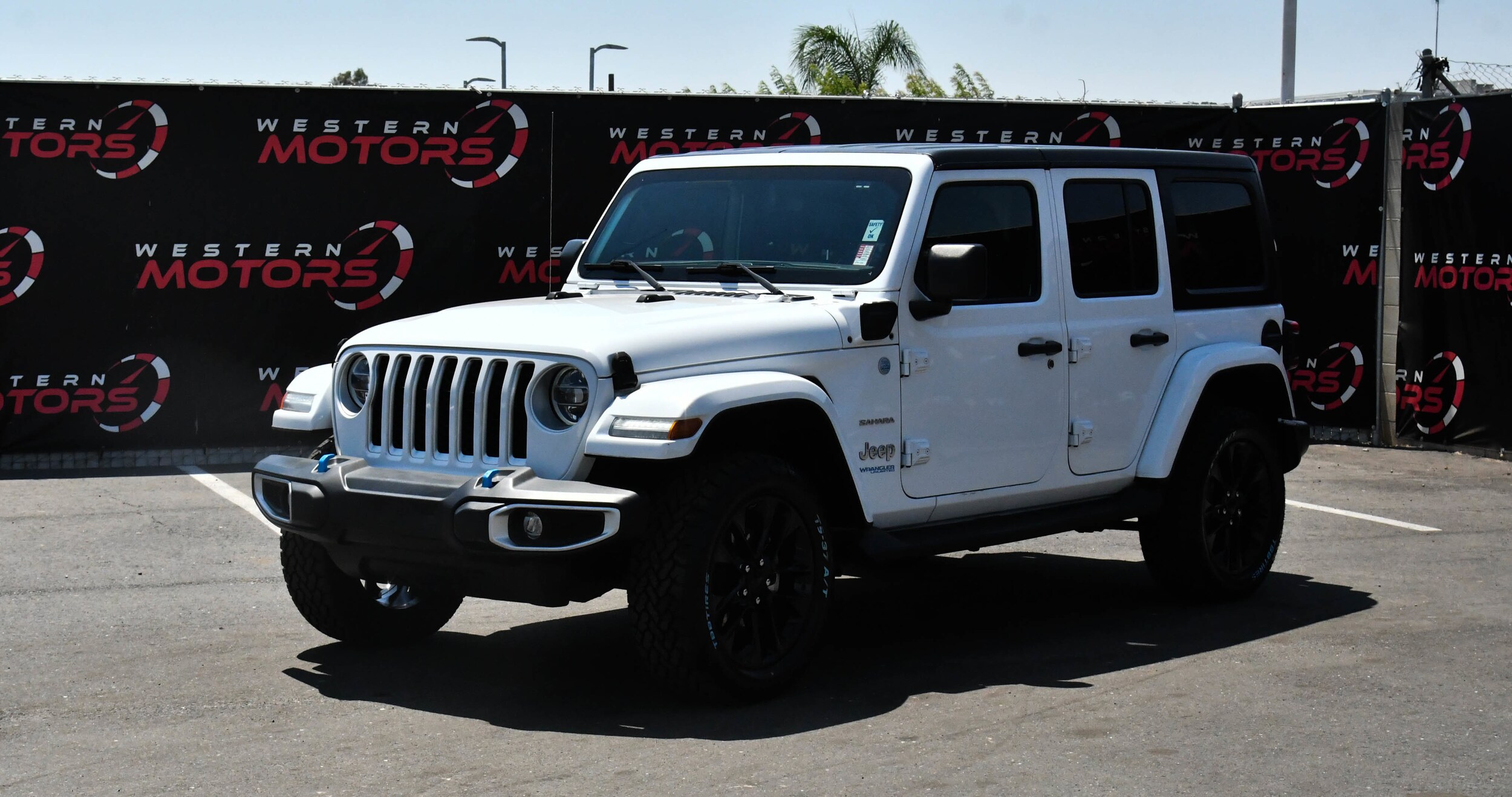 2022 Jeep Wrangler 4xe Unlimited Sahara photo 3