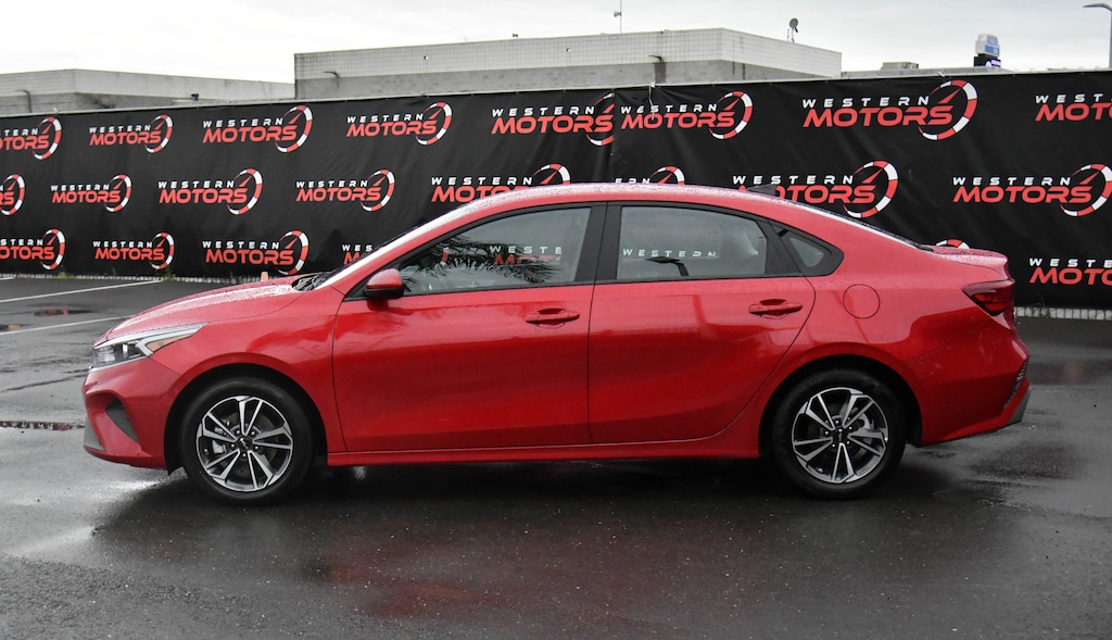 Used 2024 Kia Forte LXS Sedan