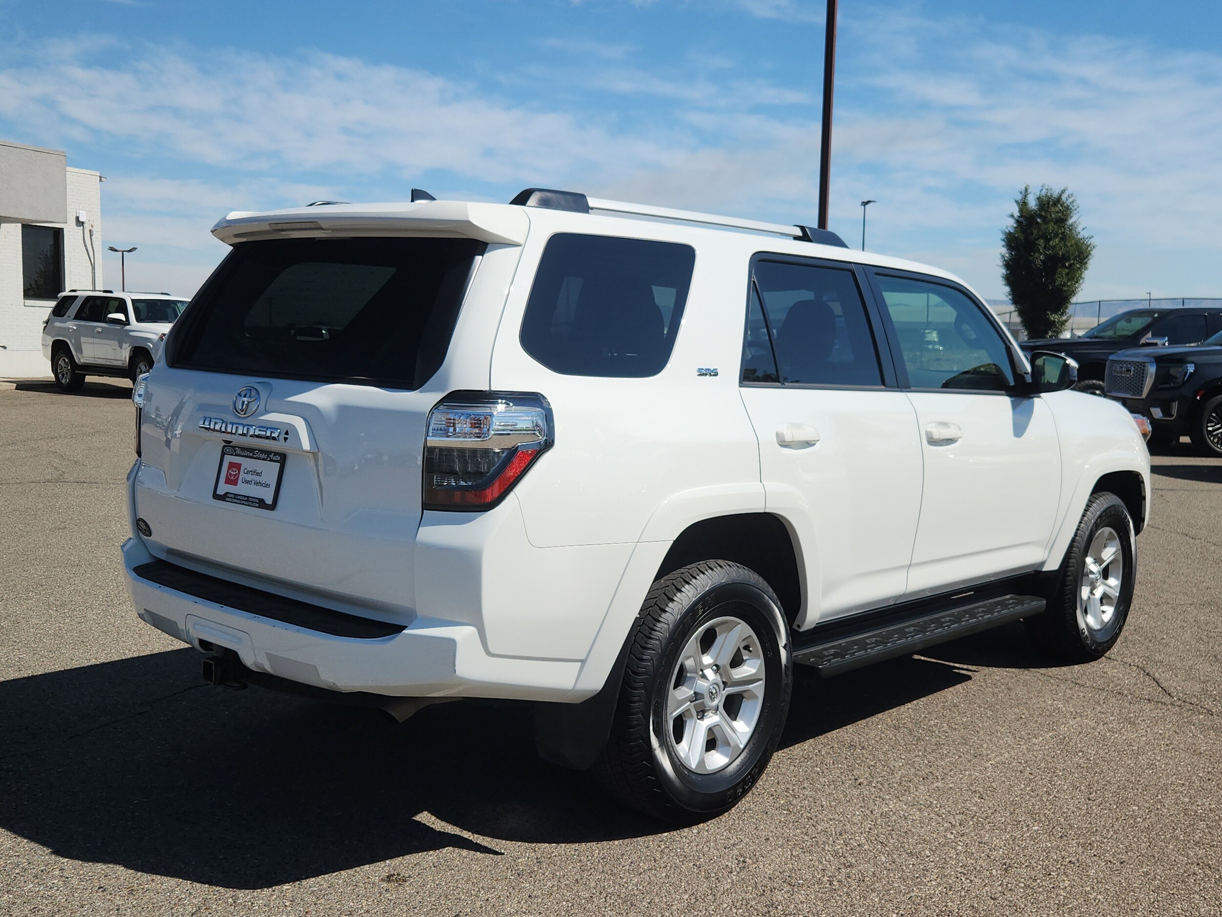 2024 Toyota 4Runner SR5 photo 3