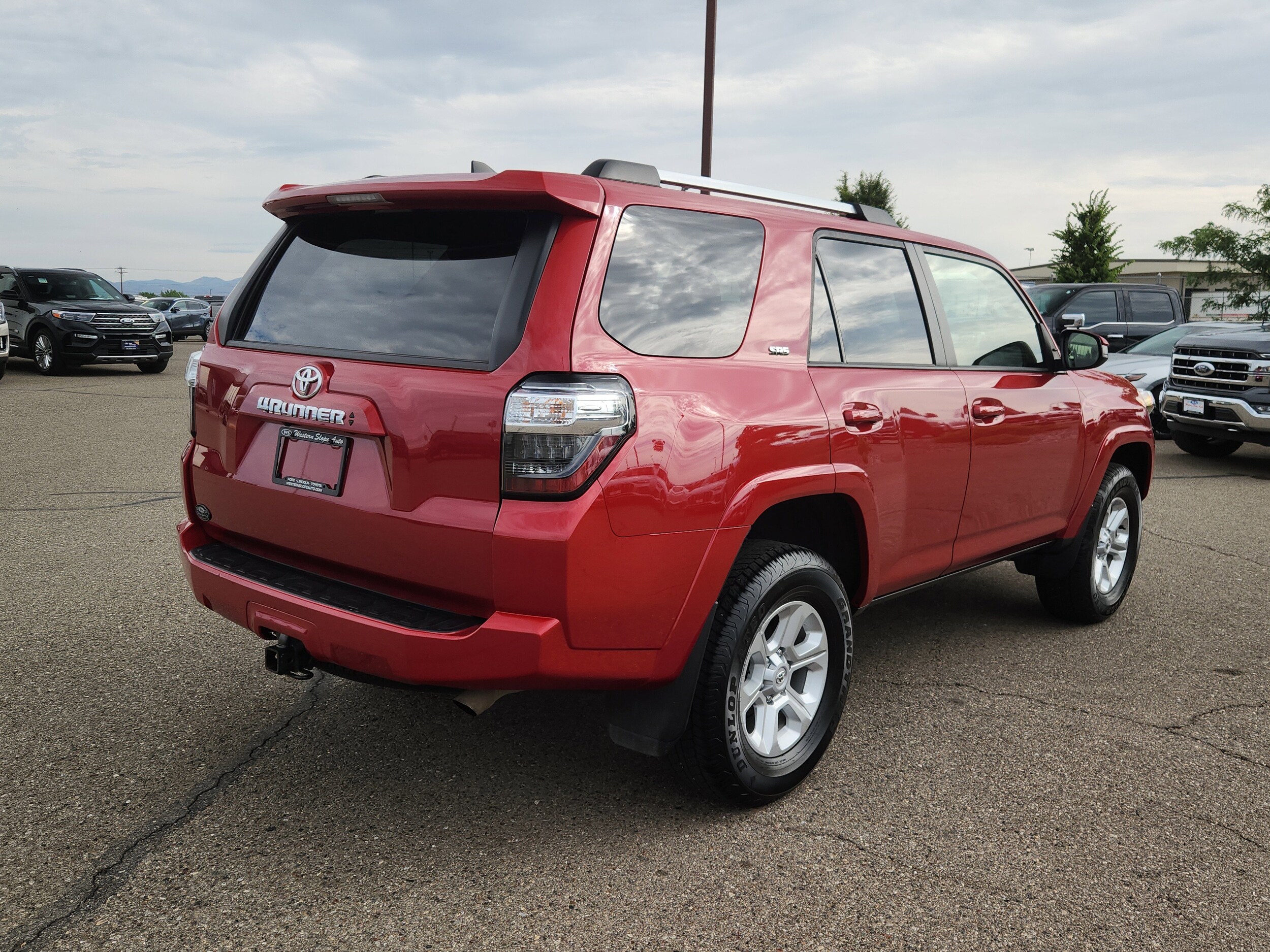 2023 Toyota 4Runner SR5 photo 3