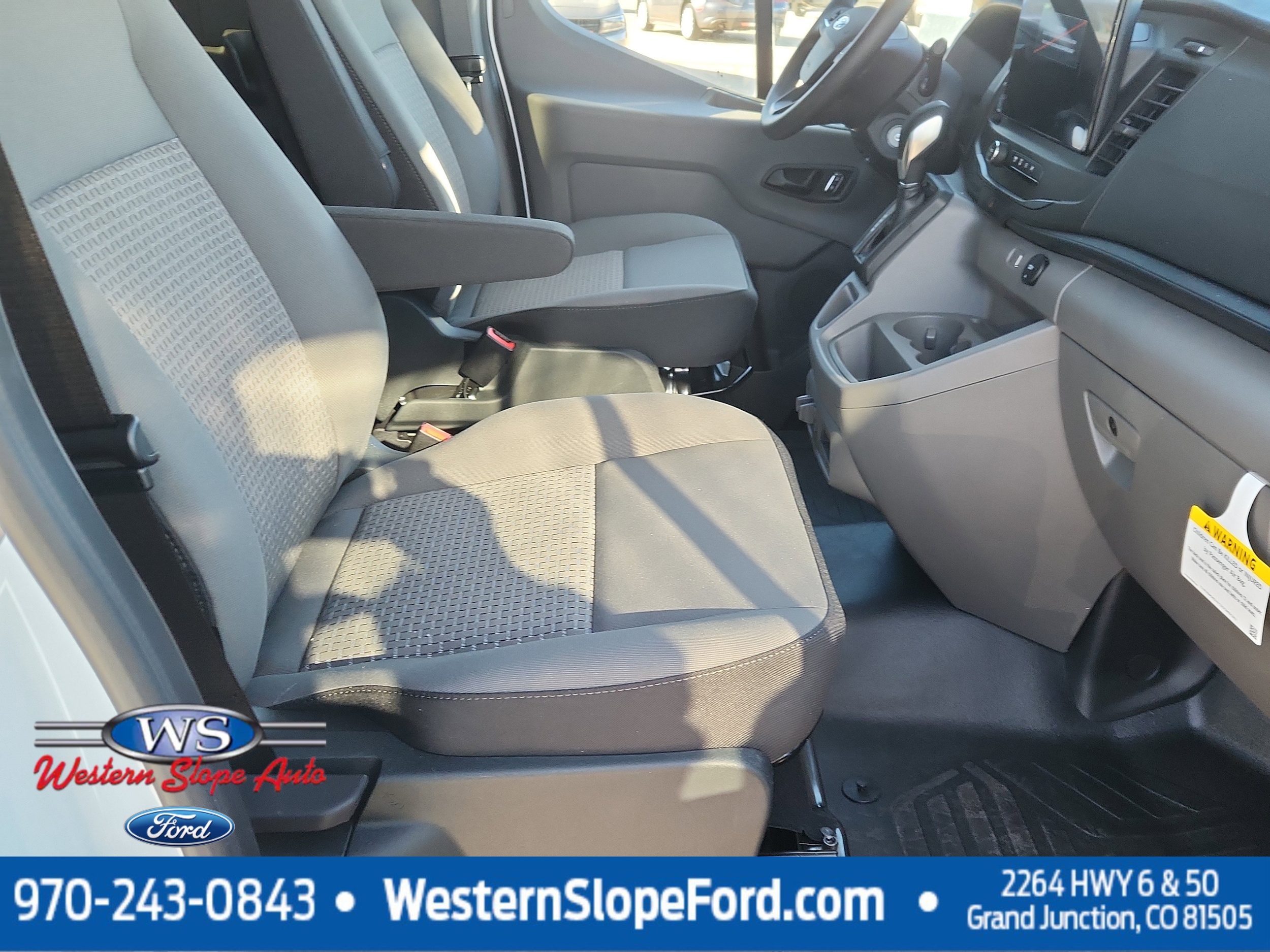 2025 Ford Transit Passenger Van XL - Photo 18