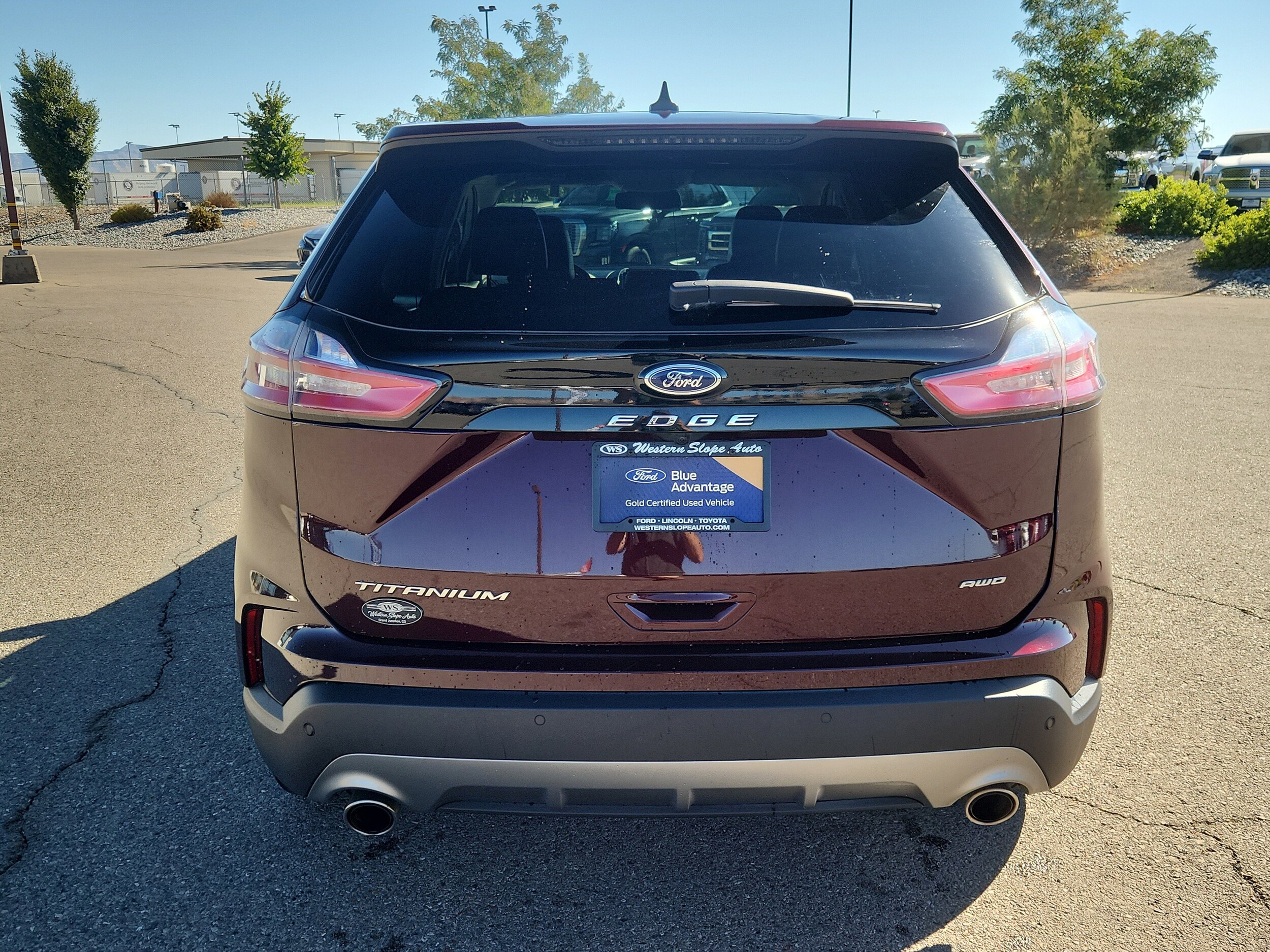 2024 Ford Edge Titanium photo 4