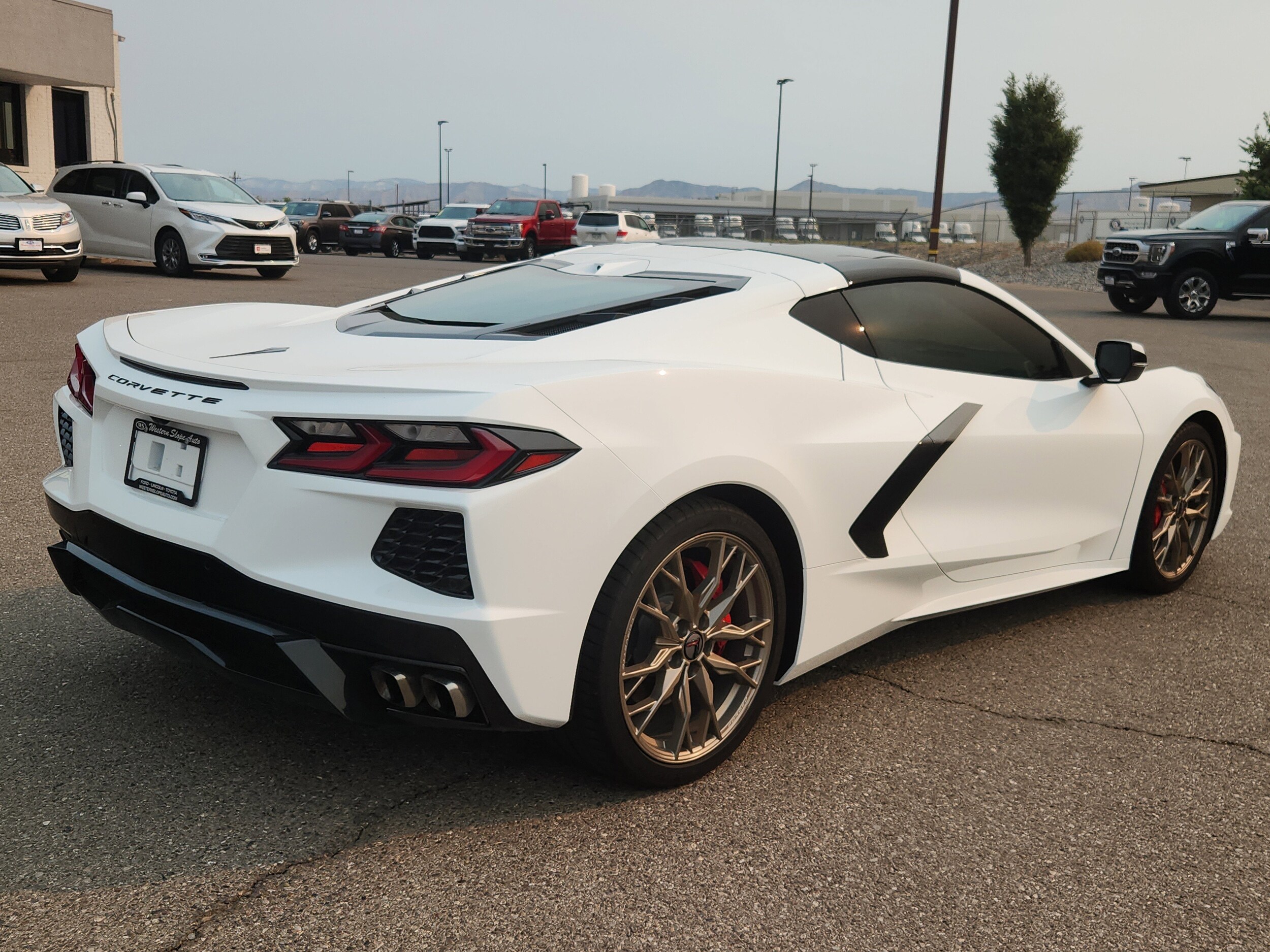 2024 Chevrolet Corvette 2LT Coupe photo 3