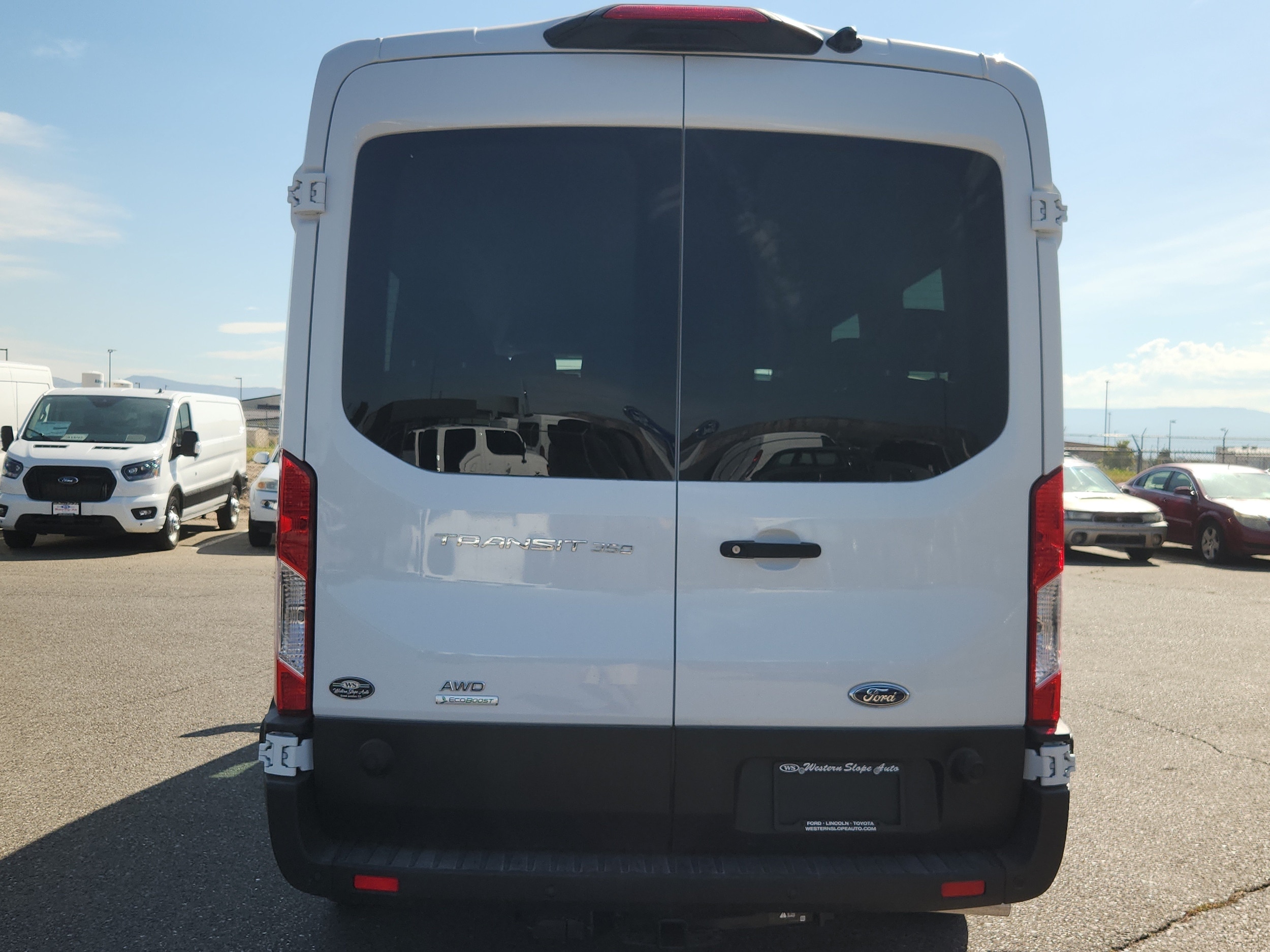 2025 Ford Transit Passenger Van XL - Photo 4