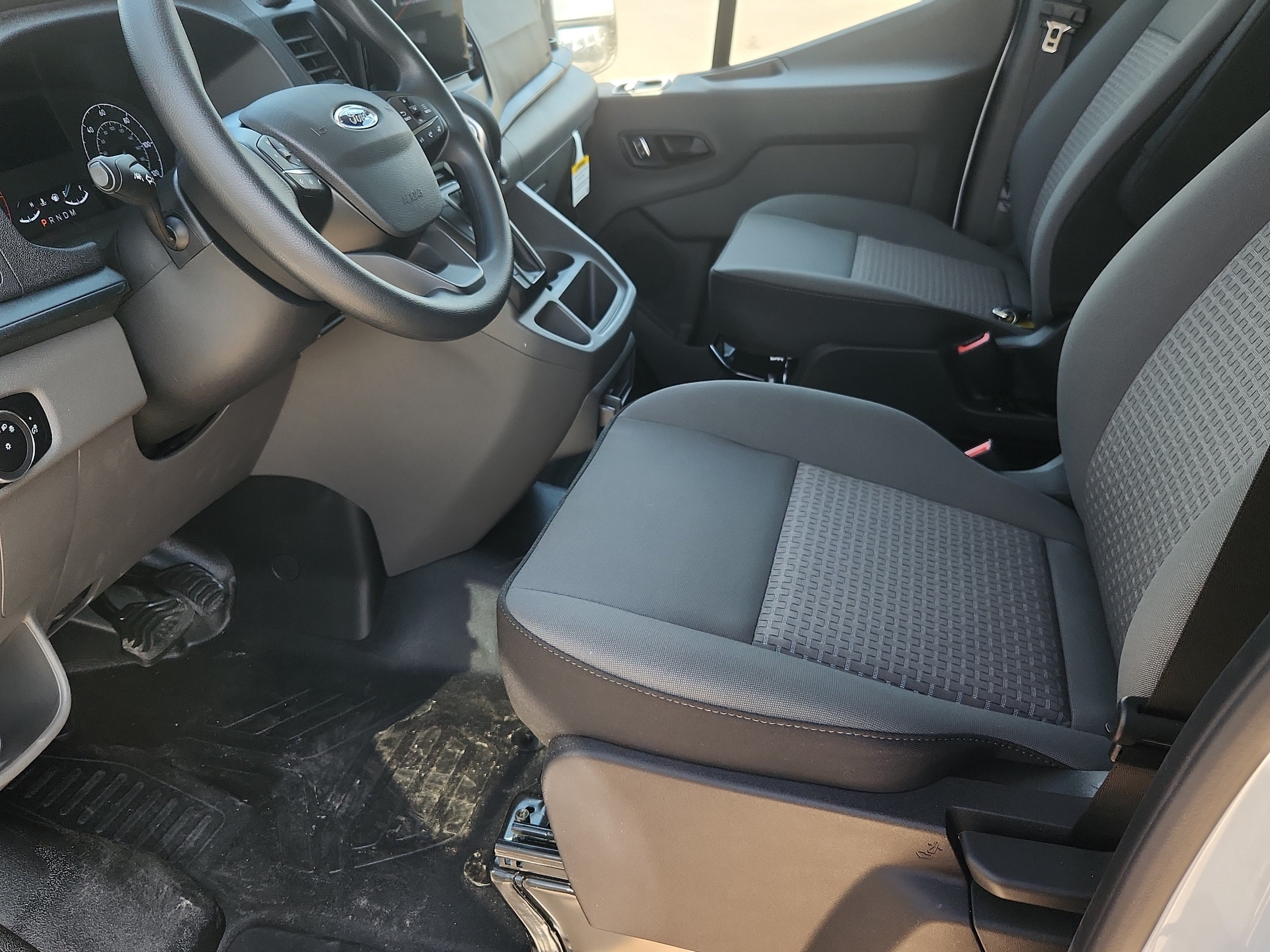 2025 Ford Transit Passenger Van XL - Photo 7