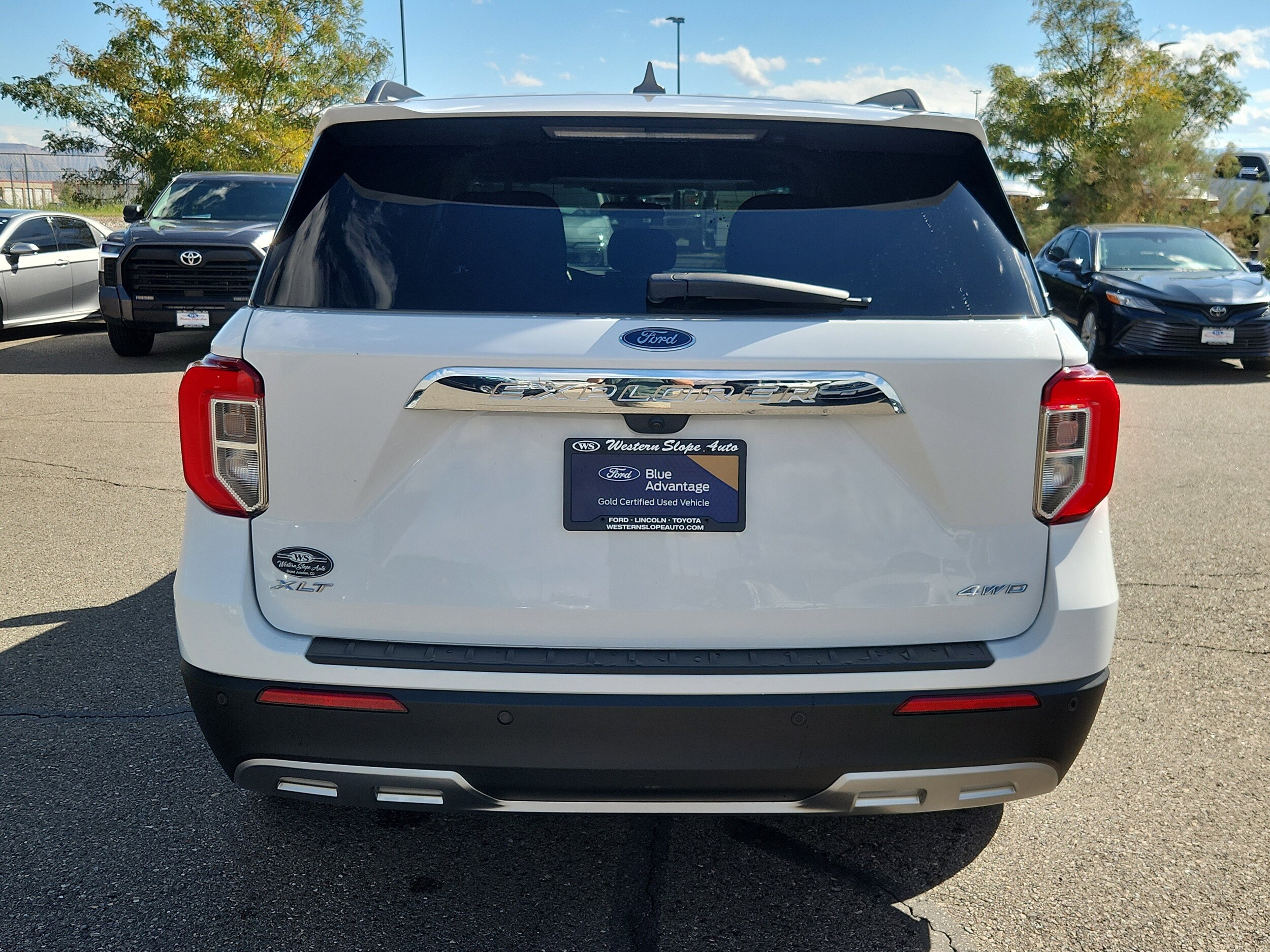 2023 Ford Explorer XLT photo 4