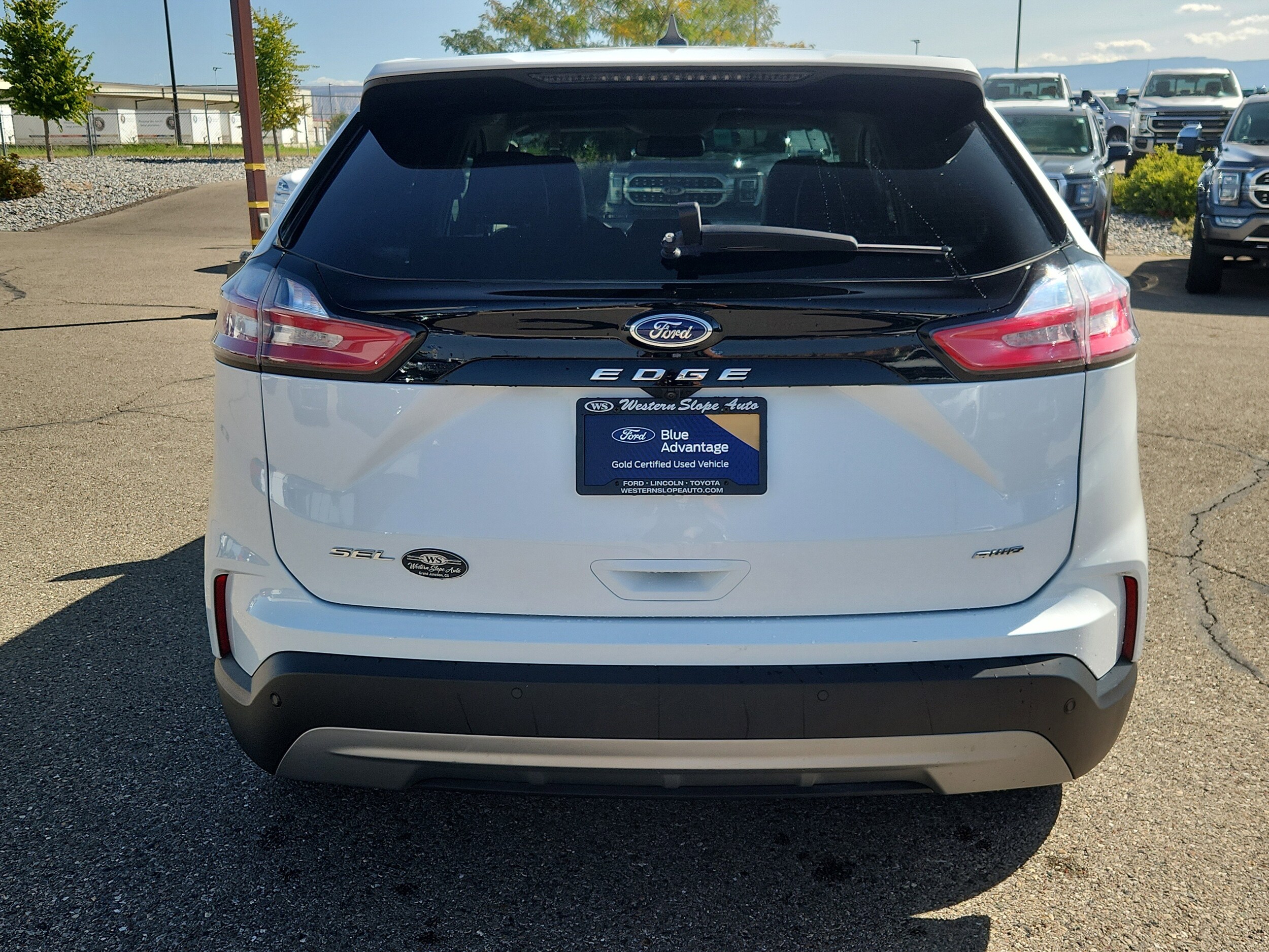 2024 Ford Edge SEL photo 4