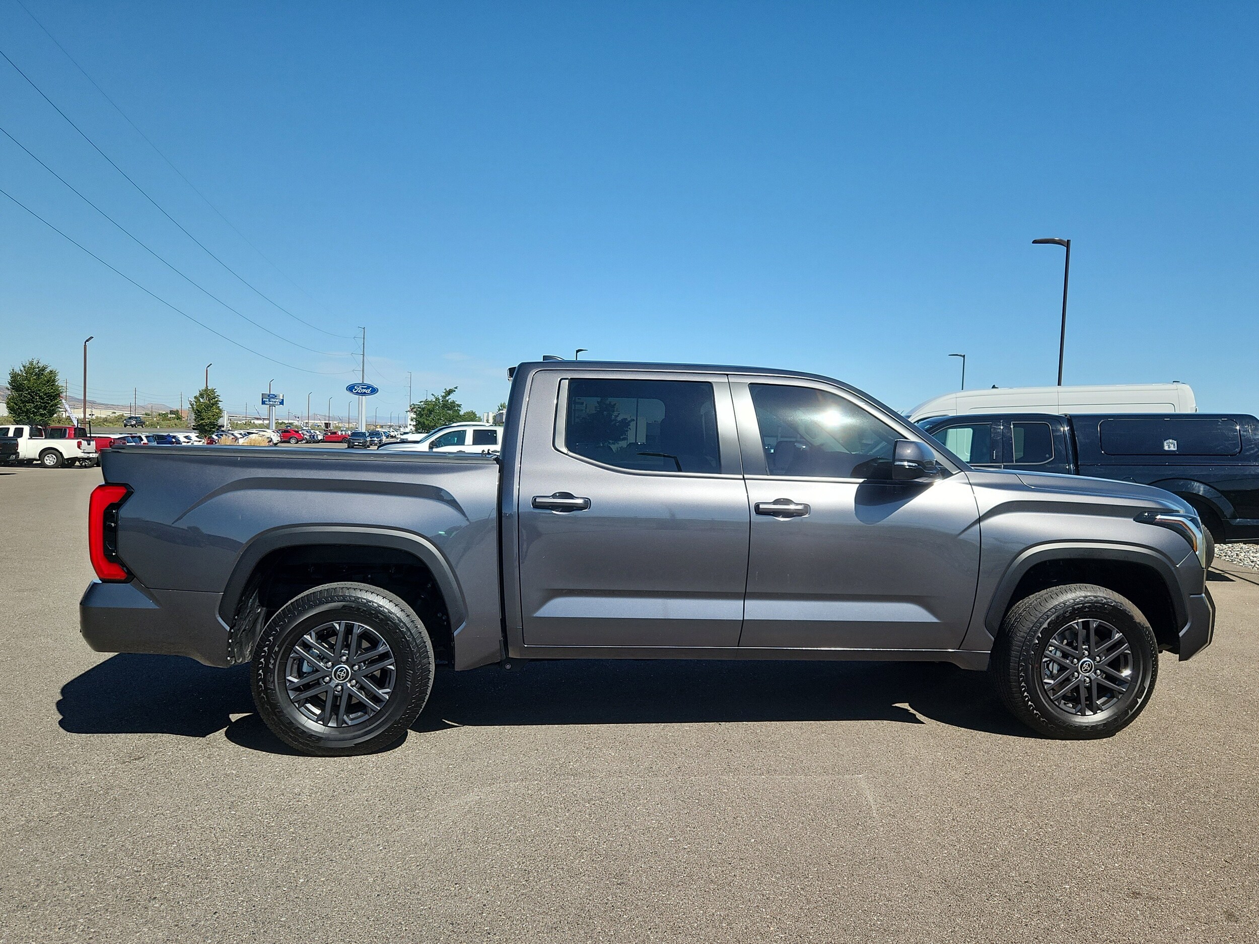 2024 Toyota Tundra SR5 photo 2