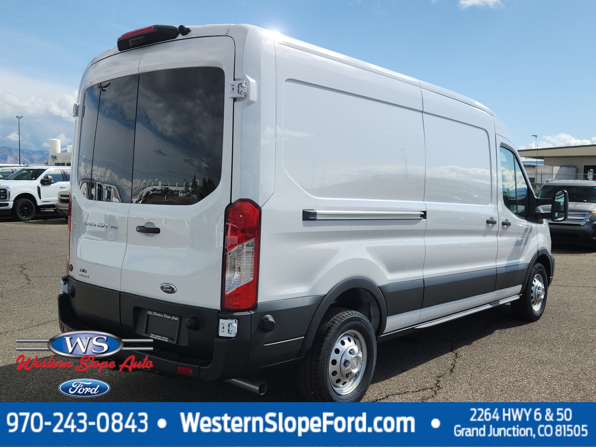 2025 Ford Transit photo 3
