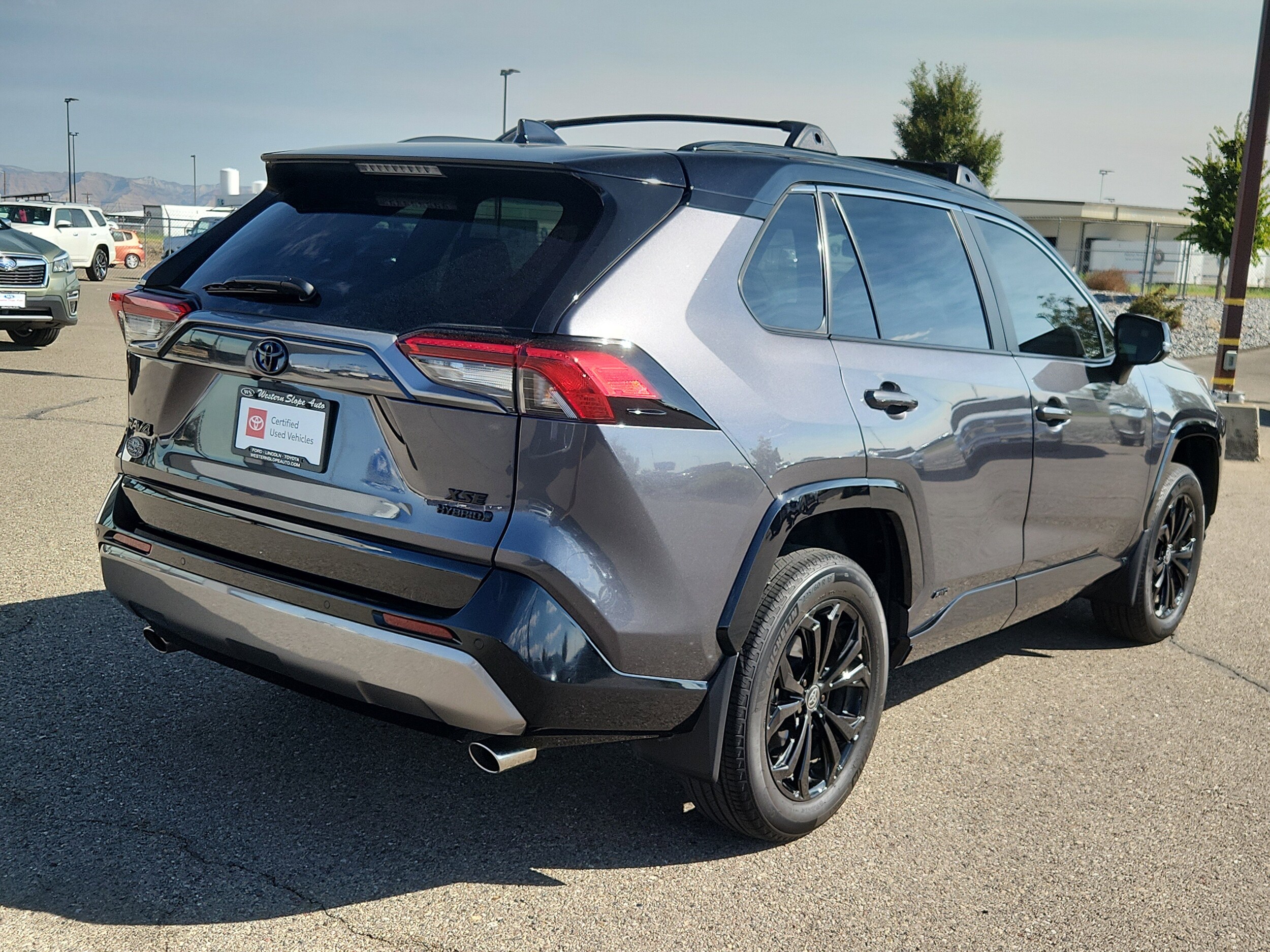 2024 Toyota RAV4 Hybrid XSE photo 2