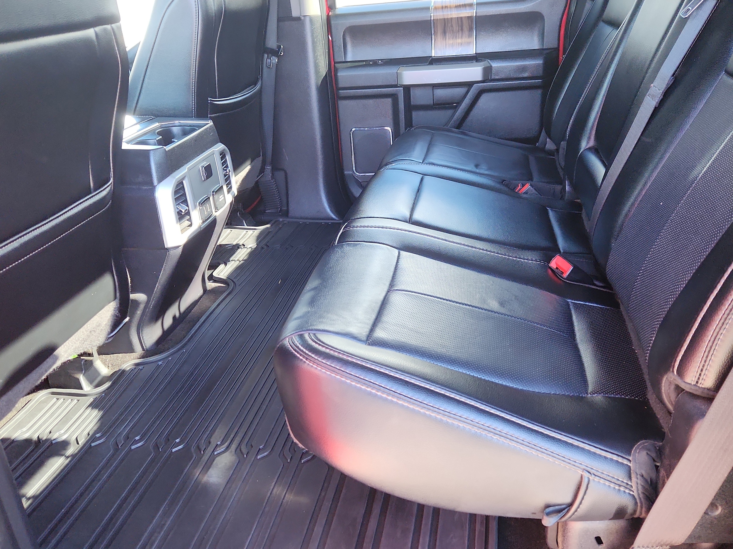 2020 Ford F-150 Lariat - Photo 10