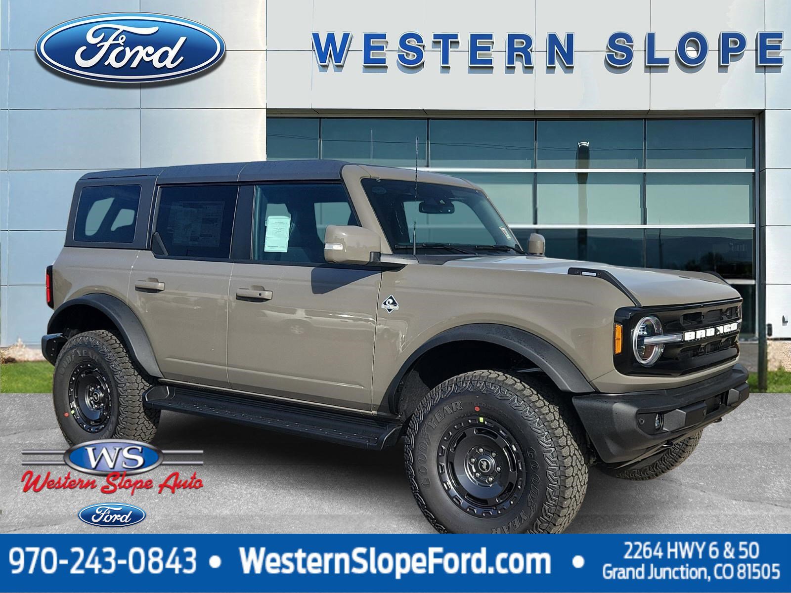 2025 Ford Bronco 4-Door Outer Banks's photo